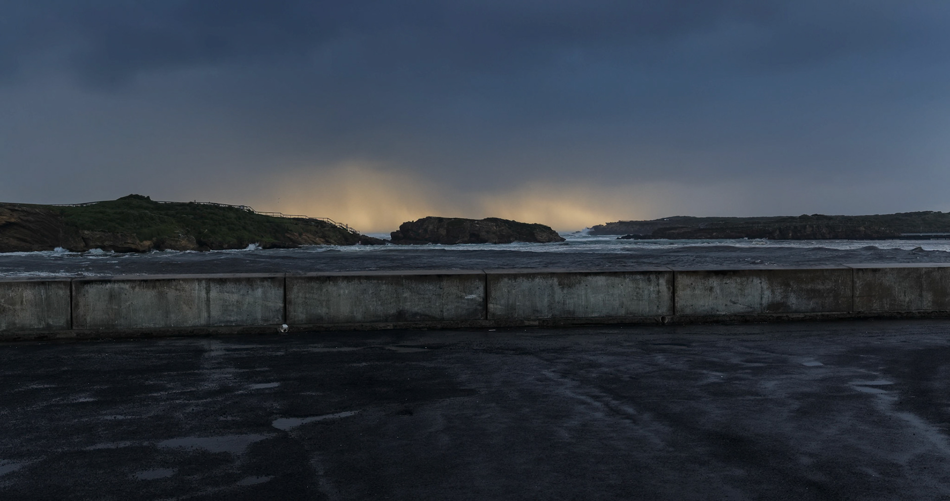 Breakwater Rock Pier at Warrnambool in Victoria, Australia