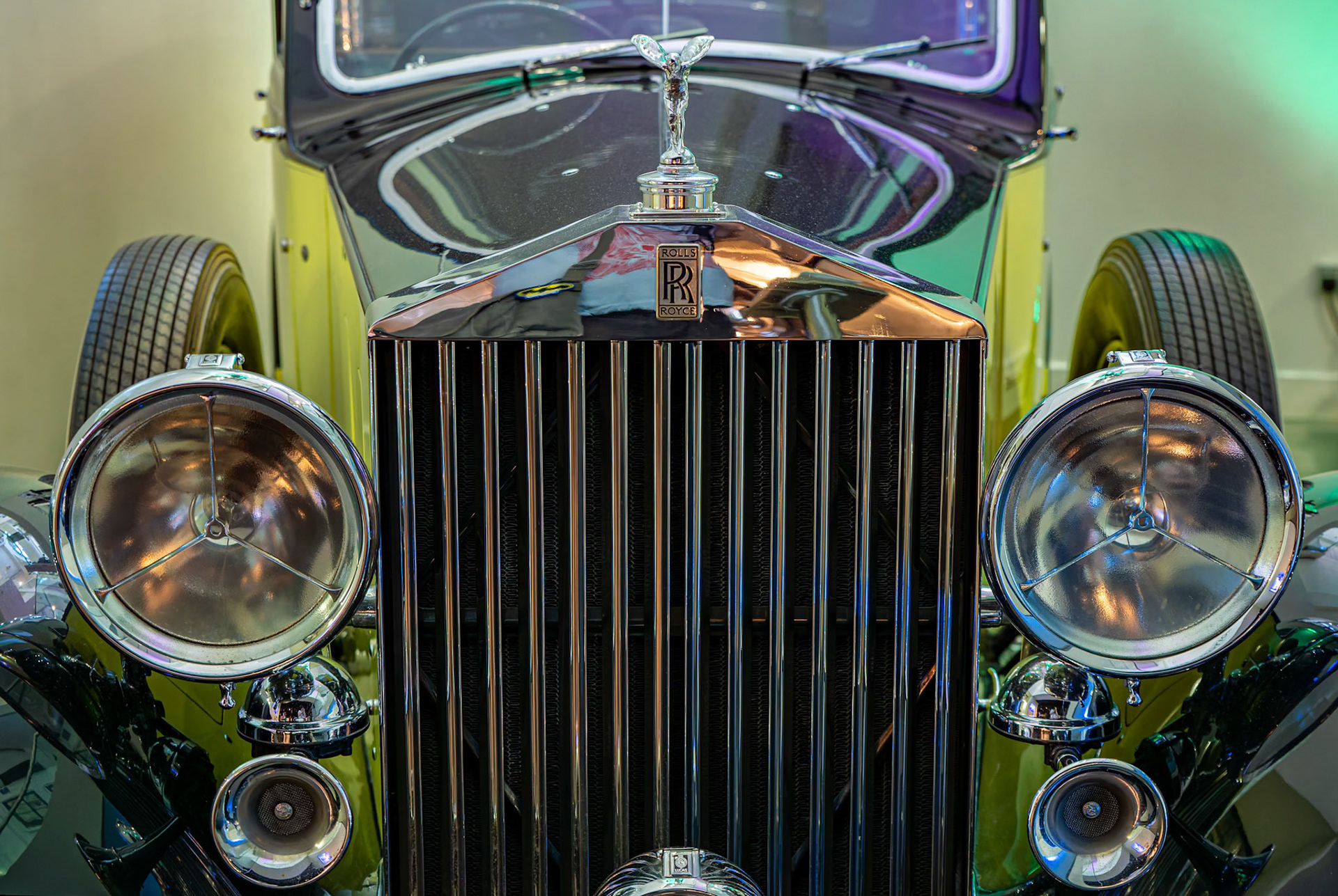 Rolls-Royce Phantom III from "Goldfinger", Bond in Motion in London, England