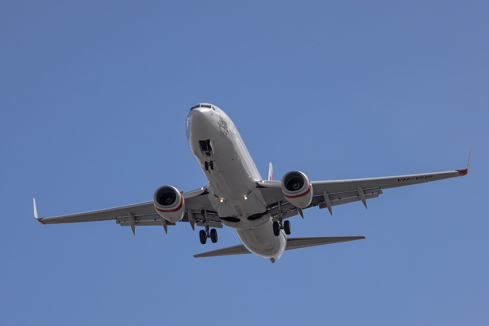 Virgin Australia Boeing 737-8FE [VH-VUS] Arriving from Gold Coast at Melbourne International Airport, Australia