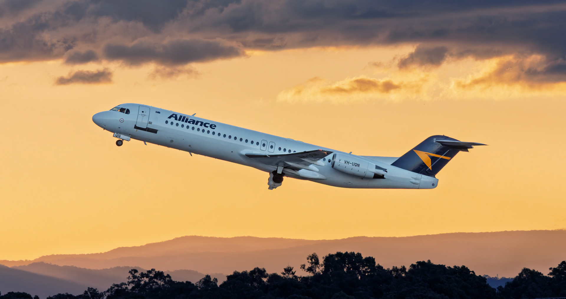 Alliance Airlines Fokker 100 [VH-UQN] Departing to Rockhampton at the Brisbane International Airport, Australia