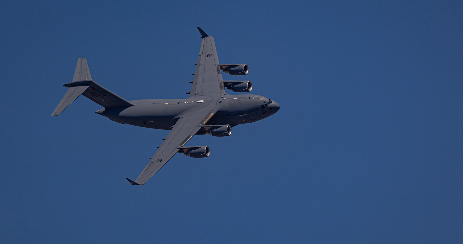 C-17A Globemaster III based from RAAF Amberley conducting rehearsal flyovers of Brisbane CBD in support of Sunsuper Riverfire, Australia
