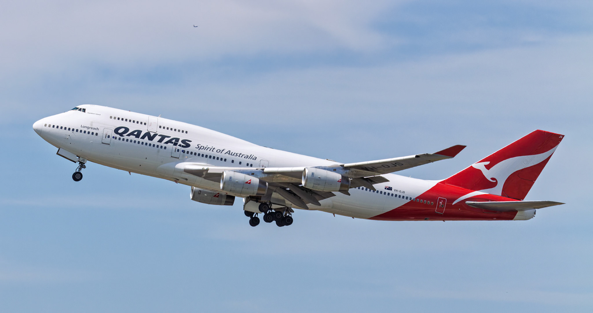Qantas Boeing 747-438 [VH-OJS] Departing Brisbane Airport, Australia