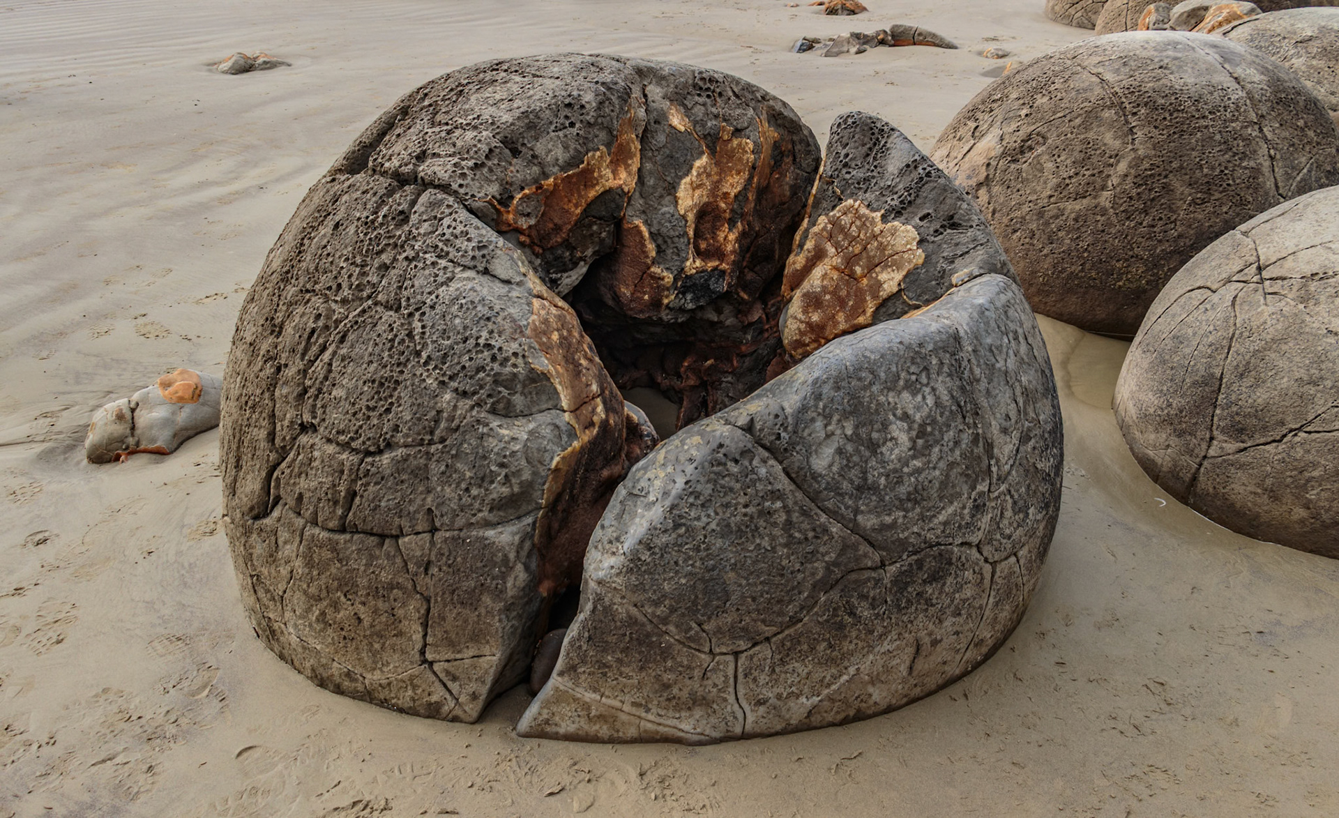 Moeraki Boulders Beach, New Zealand