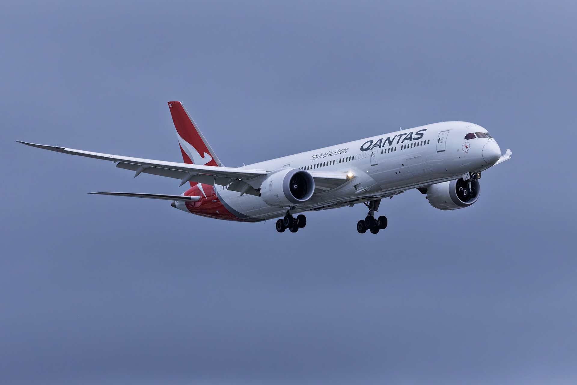 Qantas Boeing 787-9 Dreamliner [VH-ZNE] Arriving from Dallas from the Sheps Mound, Sydney Airport, Australia