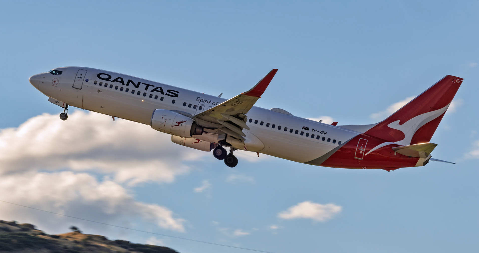 Qantas Boeing 737-838 [VH-VZP] Departing to Brisbane, from Queenstown Airport, New Zealand