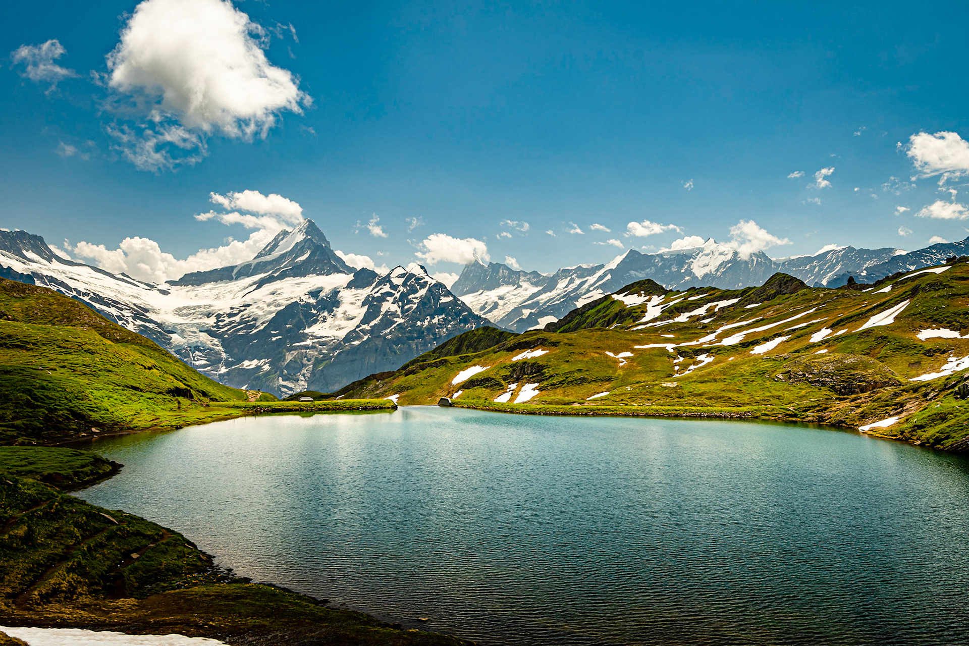 Bachalspee to the Eiger