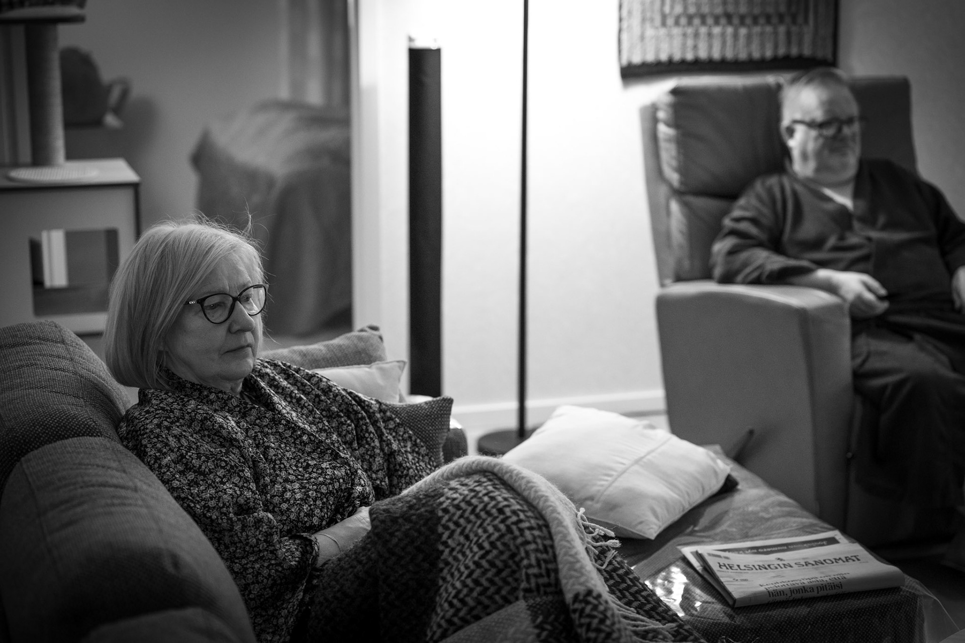 Kymmenen uutiset. Parisuhteen ankkuri.