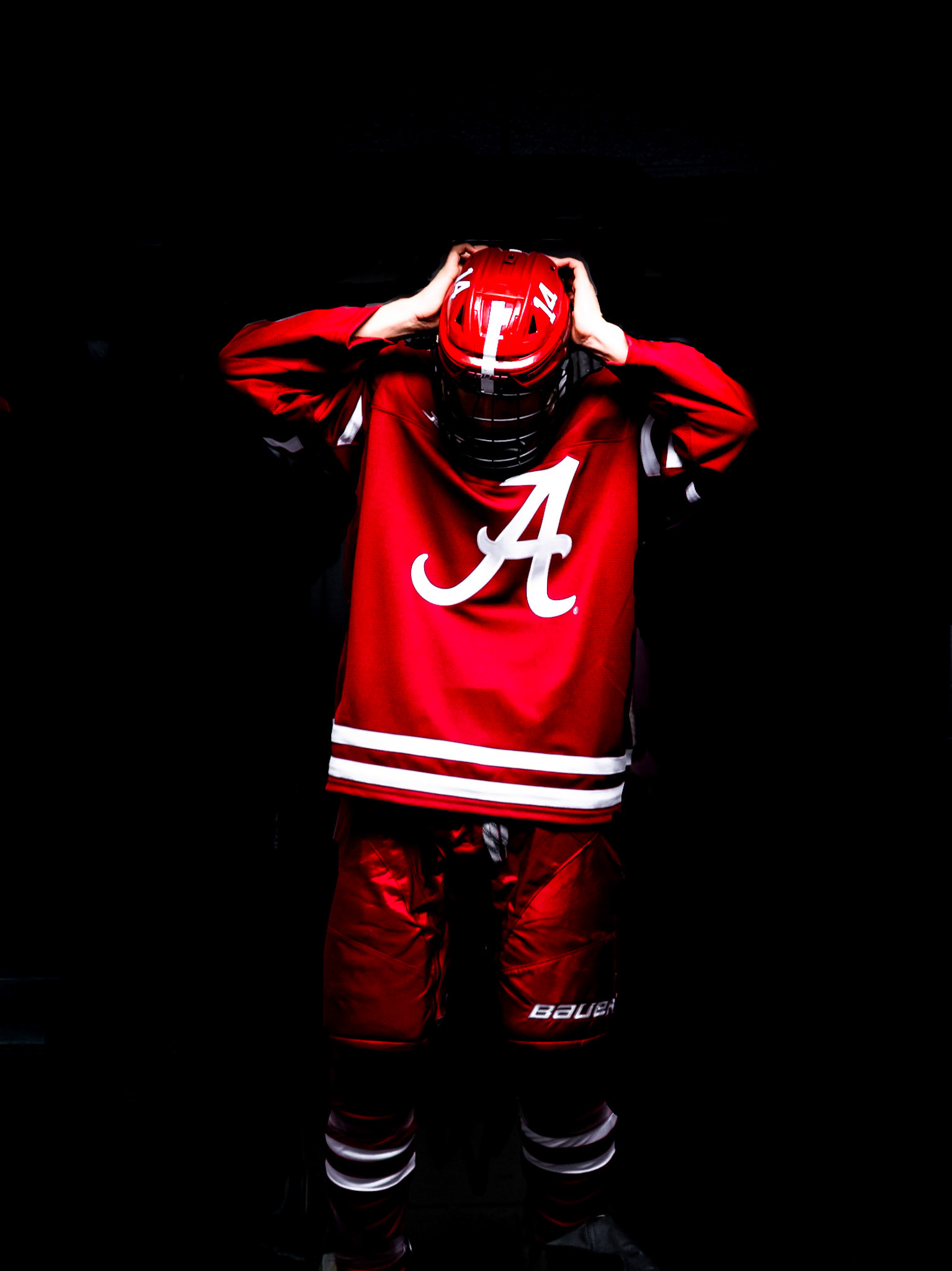 Alabama's Men D2 Hockey Player Jack Spiegel Getting Ready For The Game