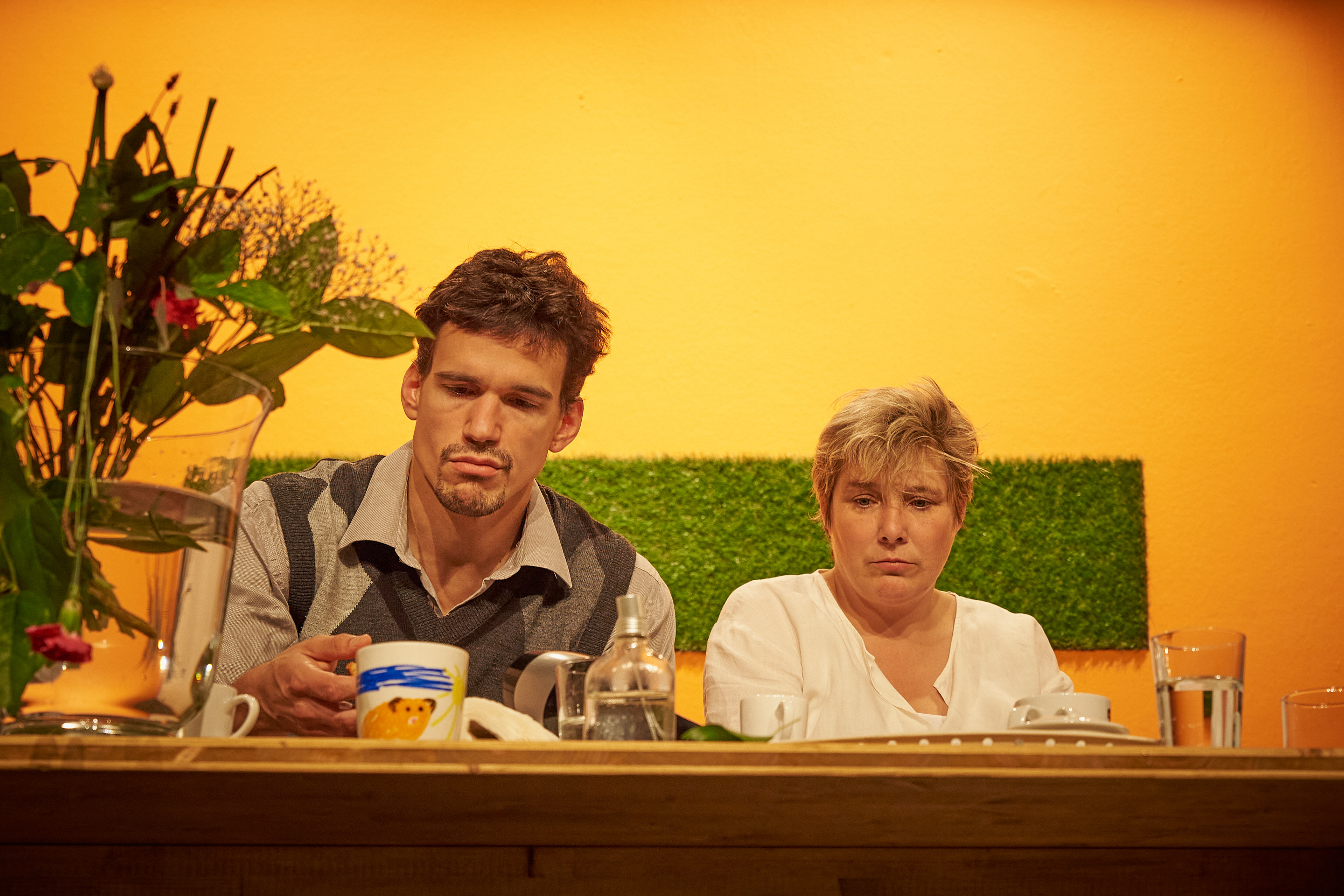 Theater Matte: Der Gott des Gemetzels, Nicole D. Käser, Christoph Keller