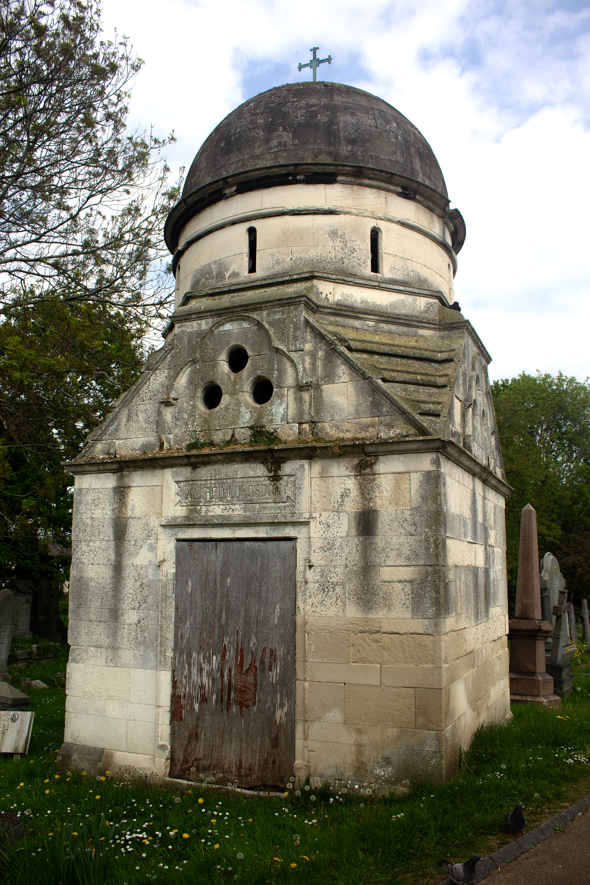 WEST NORWOOD CEMETERY. LONDON, UK