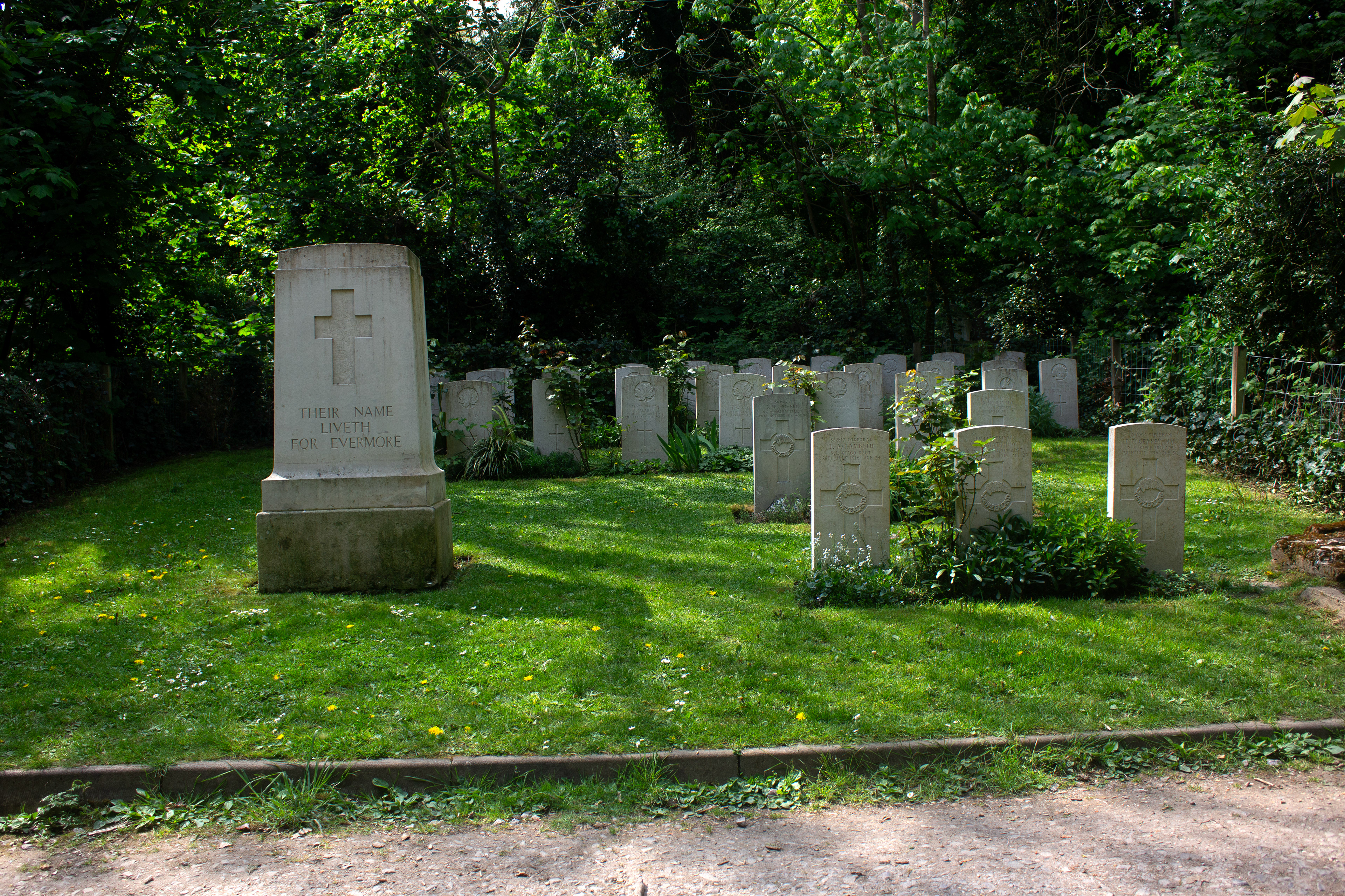NUNHEAD CEMETERY. LONDON, UK