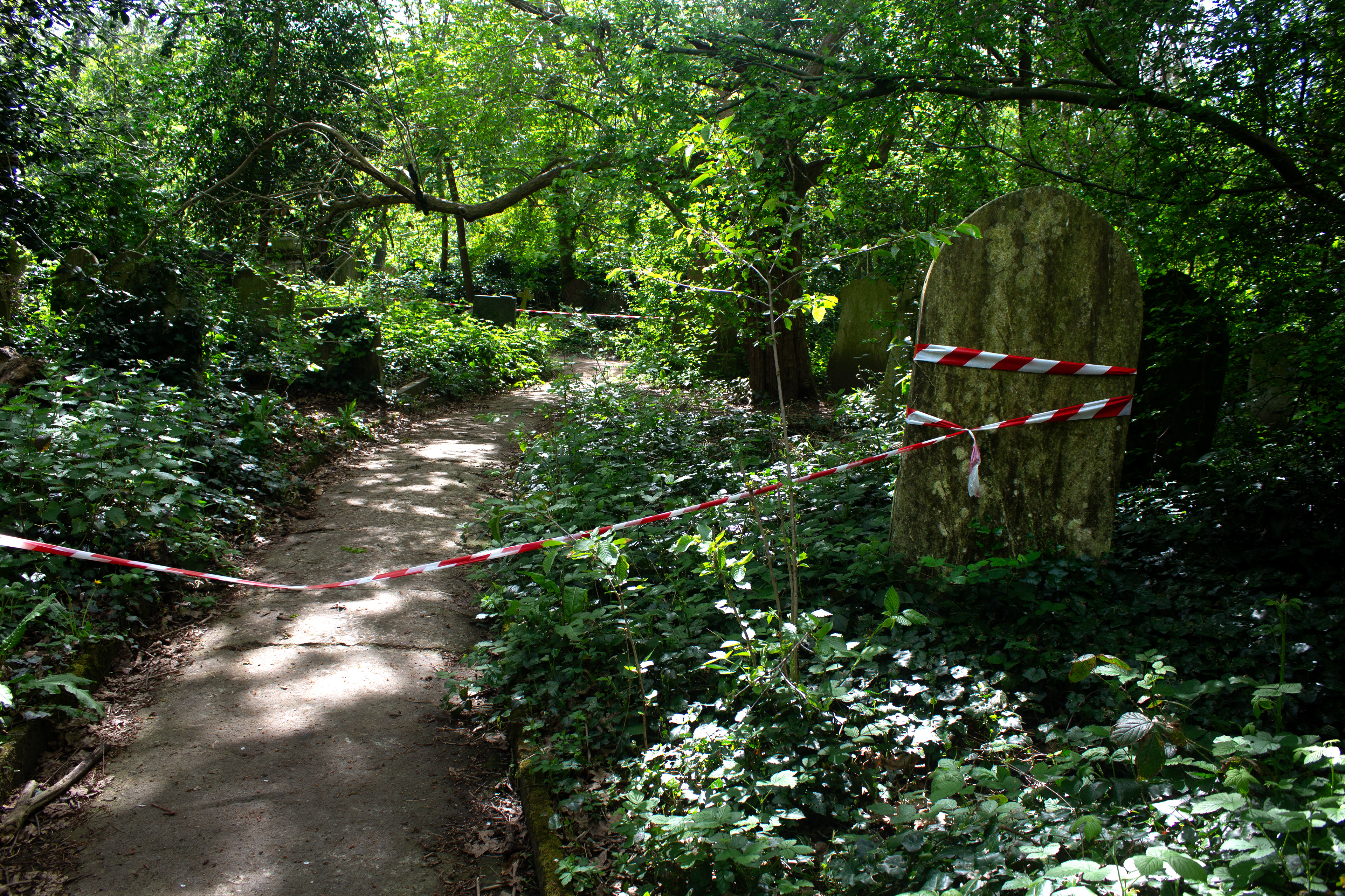 ABNEY PARK CEMETERY. LONDON, UK