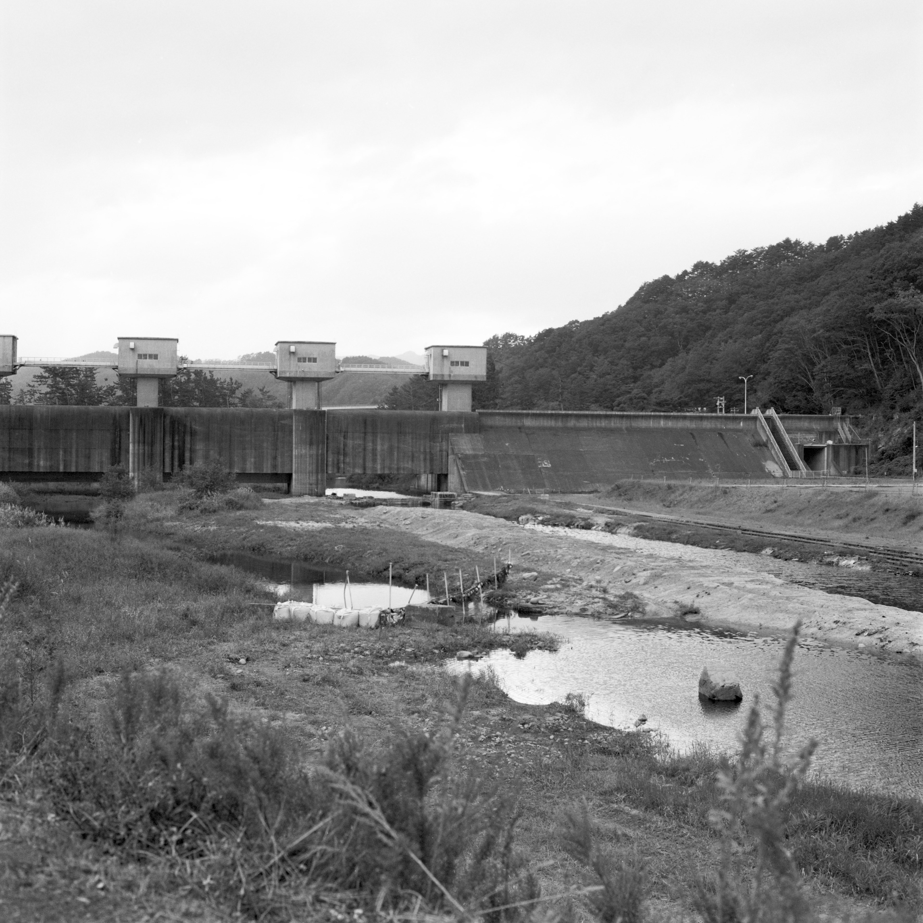 Barrier, Japan (2019) 40x40cm silver gelatin print.