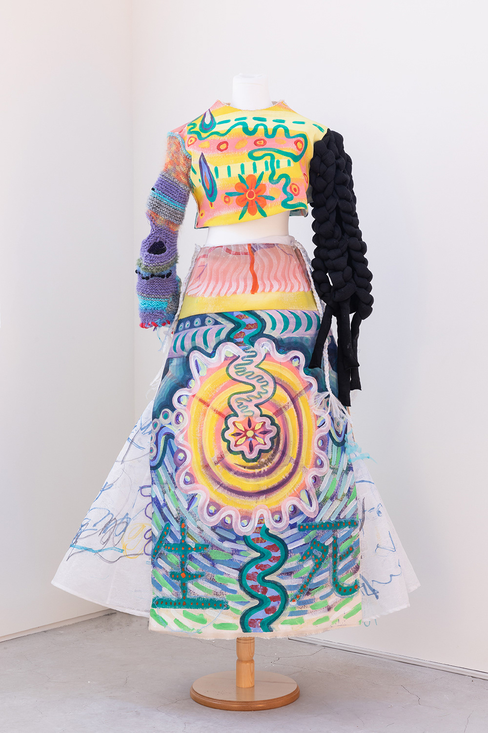 COLLABORATIVE PAINTING : COSTUME : Strands, holes, dark blue I & II, 2021, acrylic on canvas, yarn, hanbok fabric, art by Ahra Jo x Yujin Lee, costume design by ondal