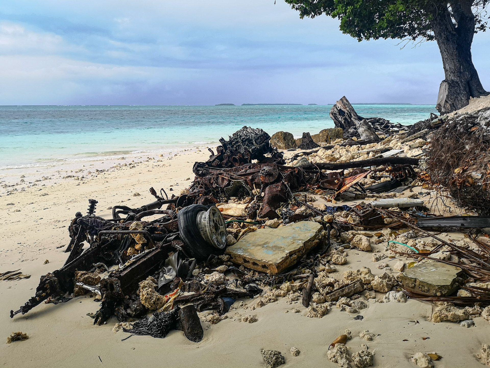 Dissolving car (Marshall Islands)