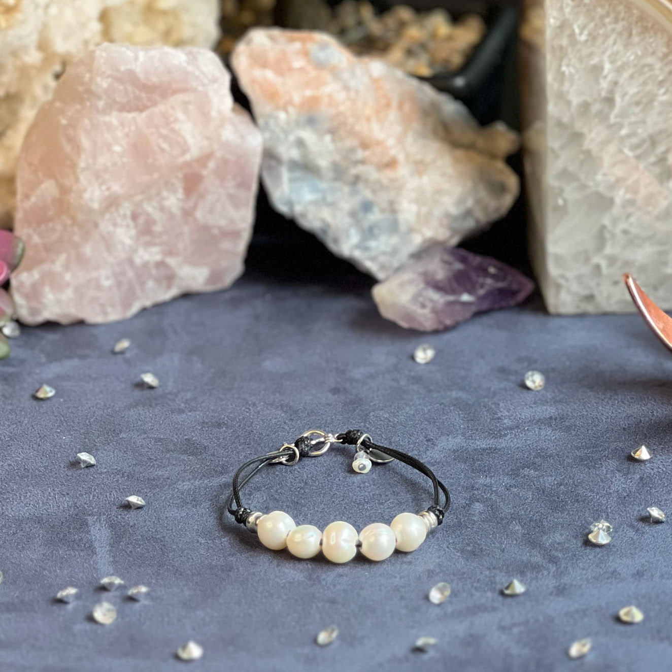 Leather double strand Pearl bracelet with toggle clasp