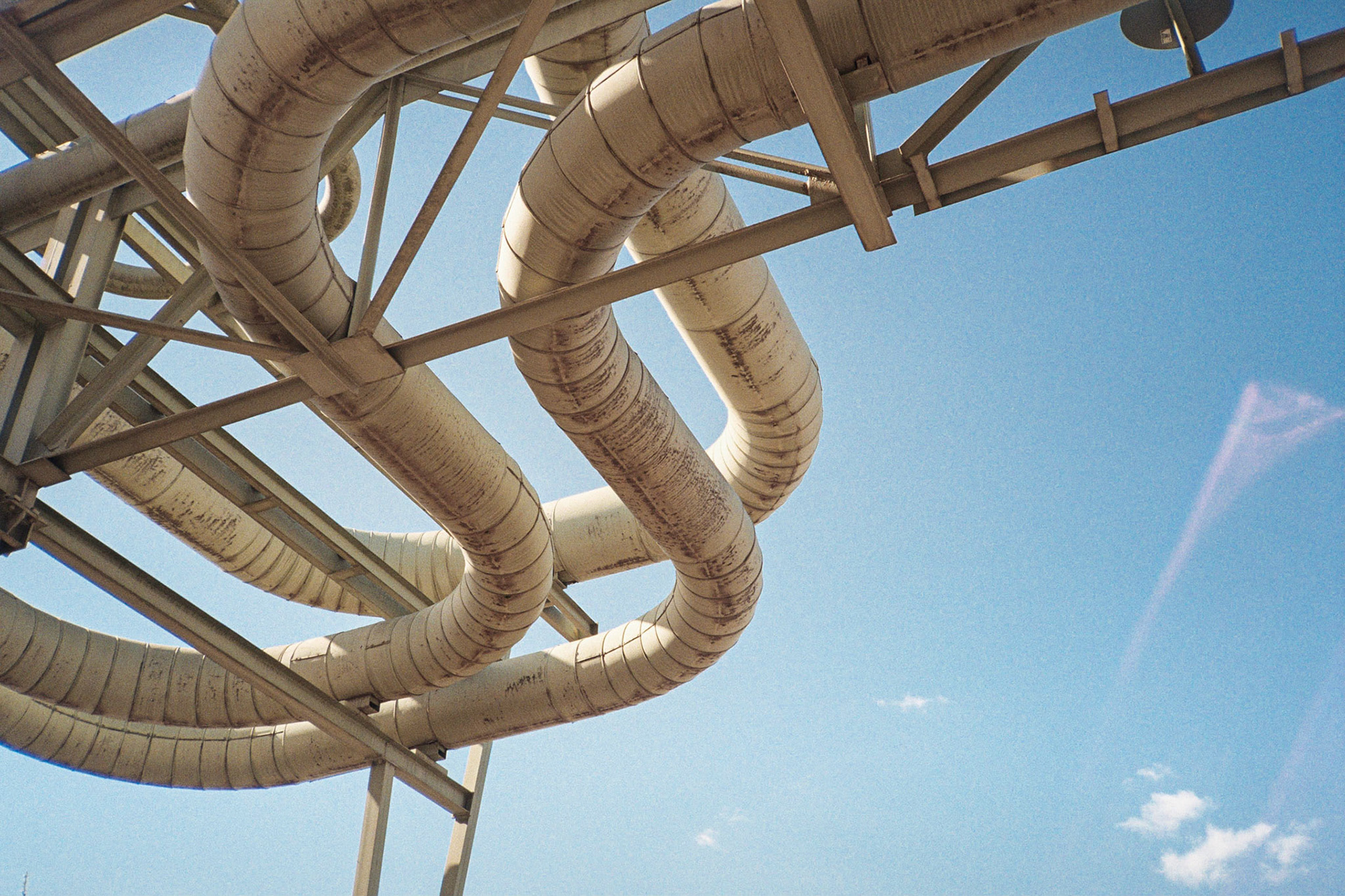 Pipedream (Eisenhüttenstadt 04/22), Olympus XA, Kodak ProImage 100