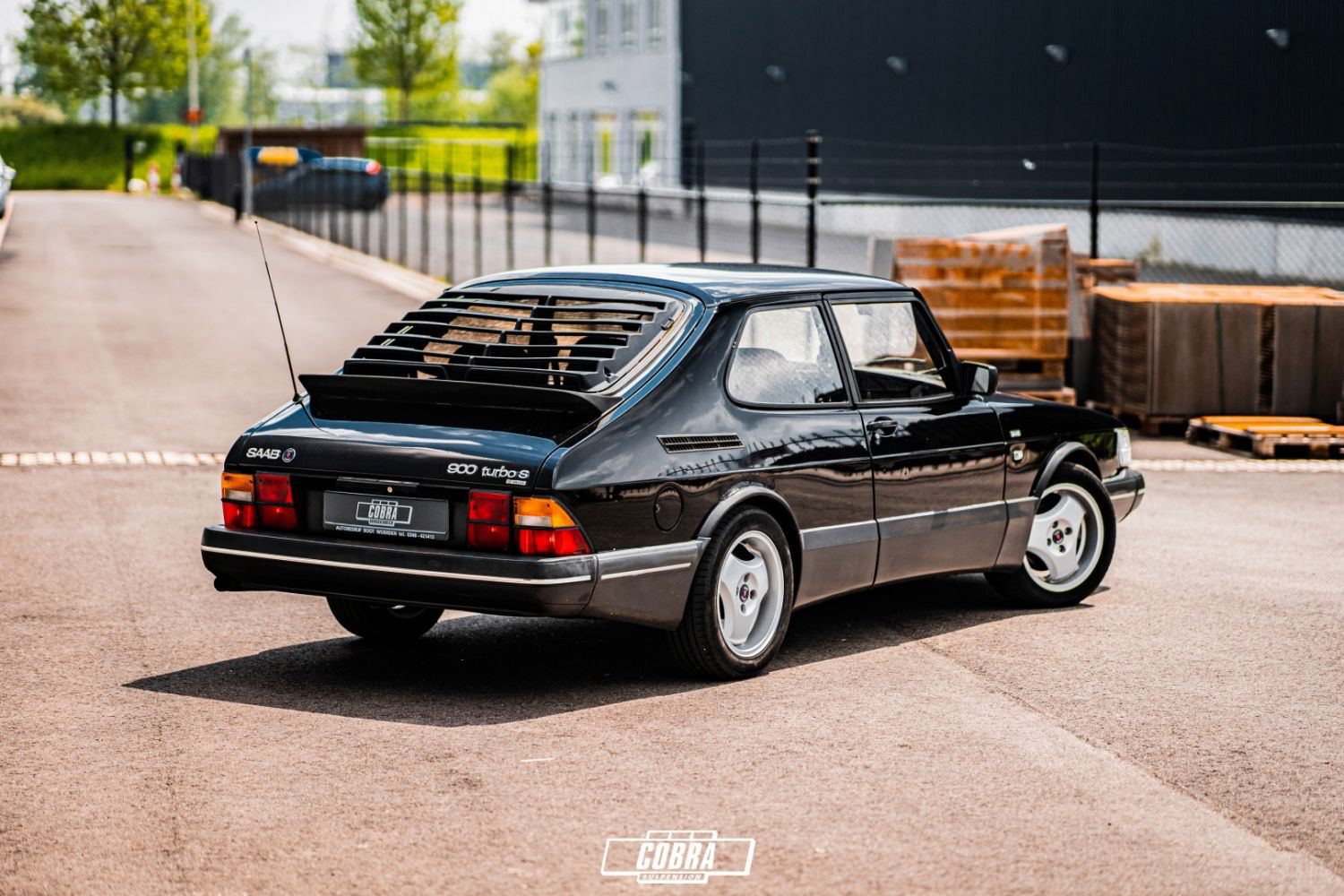 The Saab 900