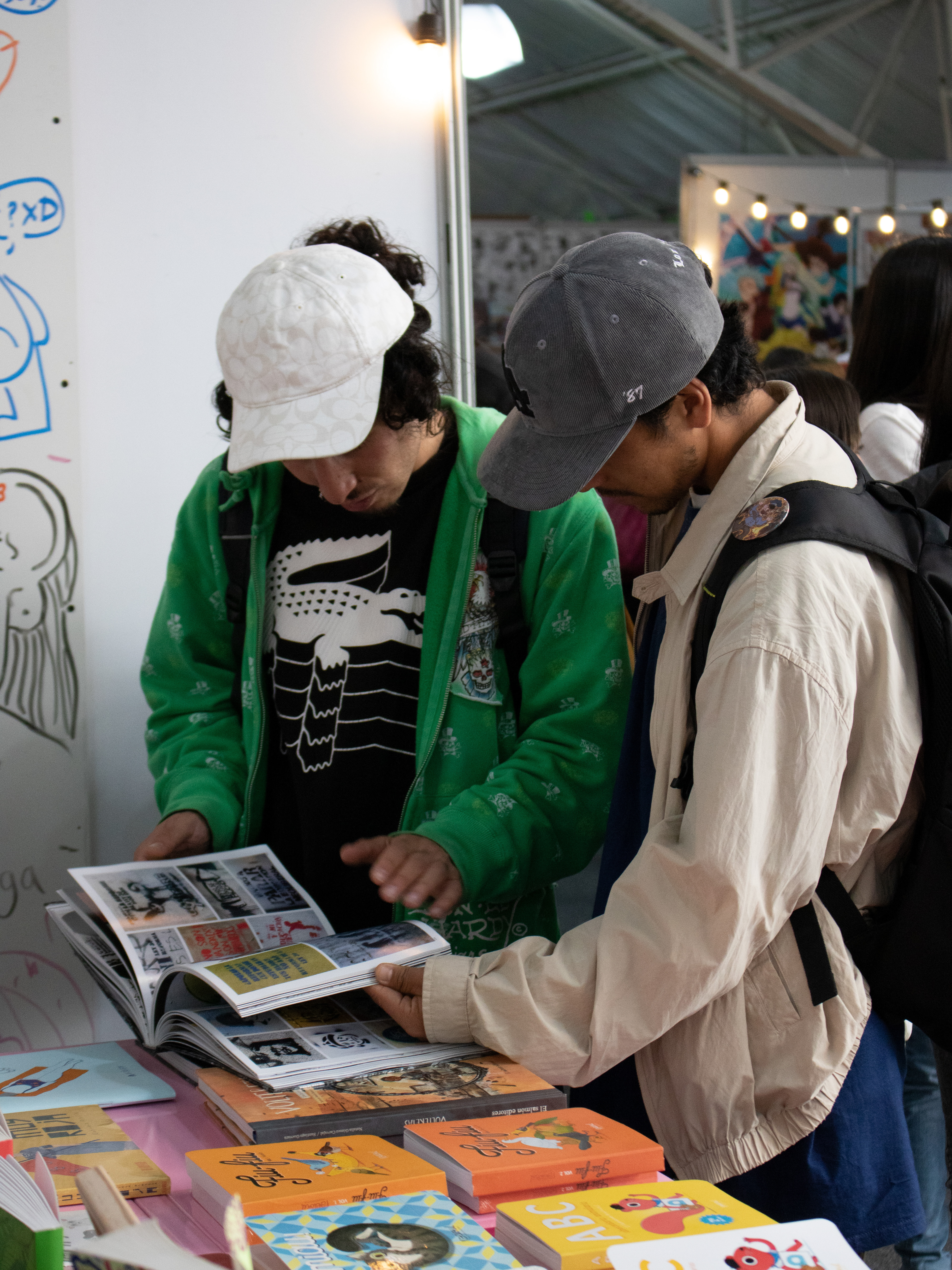 Bookseller. Feria Internacional del Libro de Bogotá (FILBo 2O24)