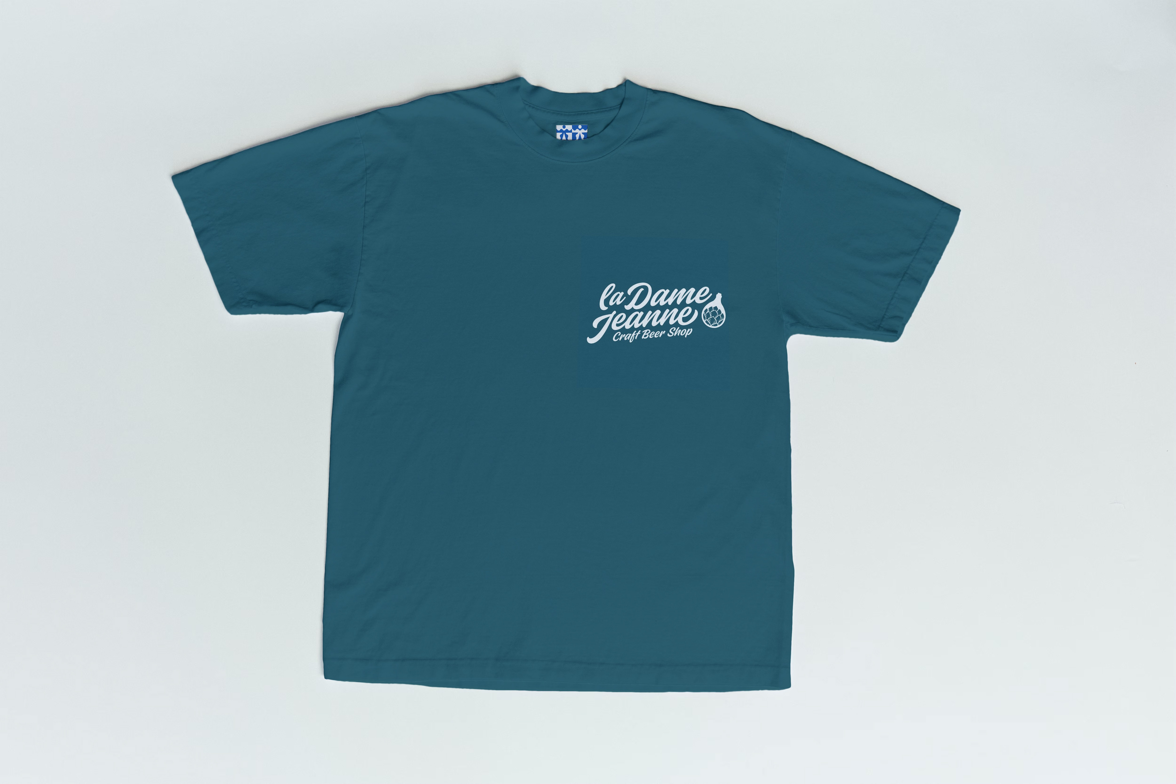 T-shirt logo sur le devant