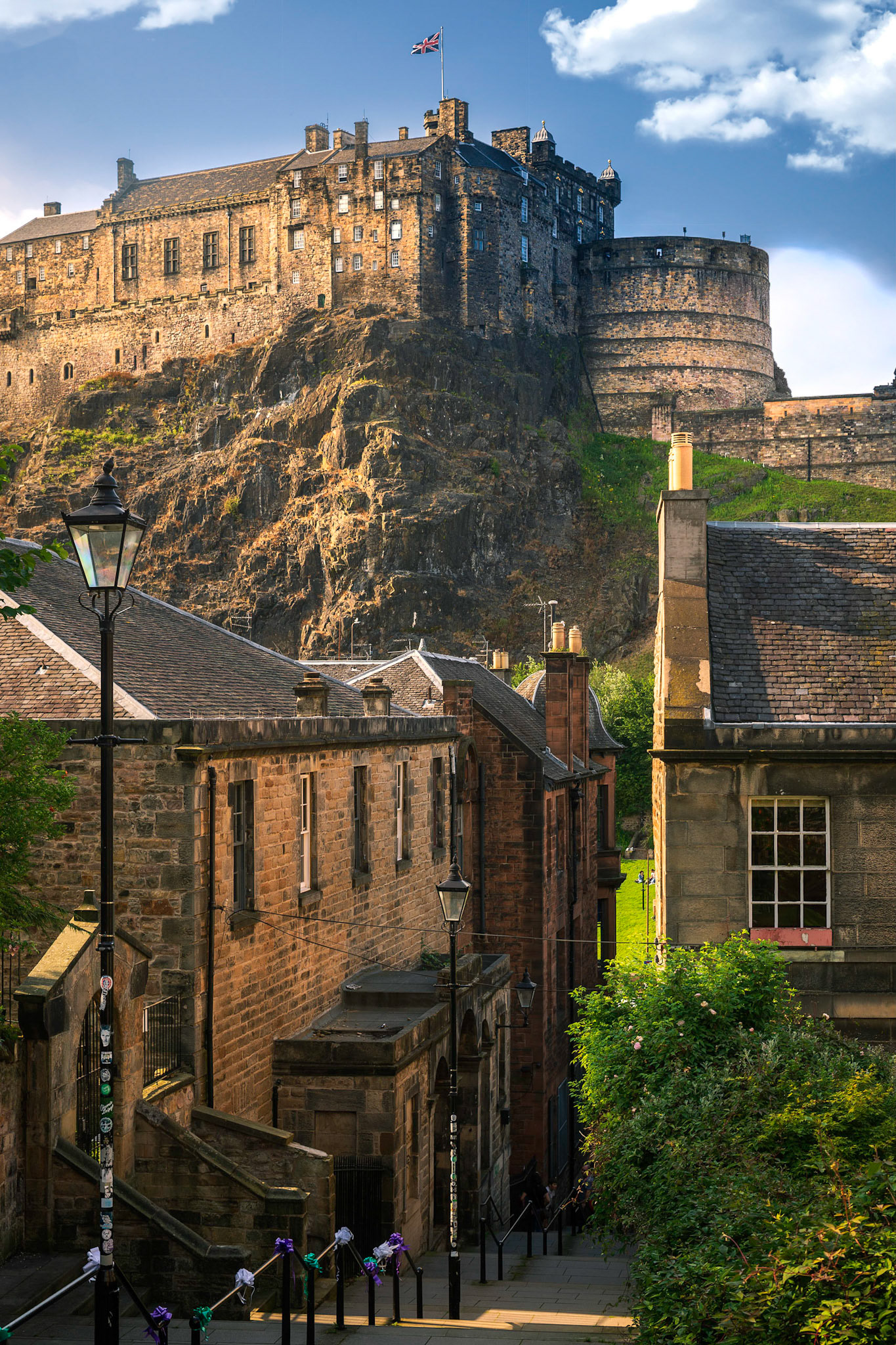Edinburgh Castle from The Vennel