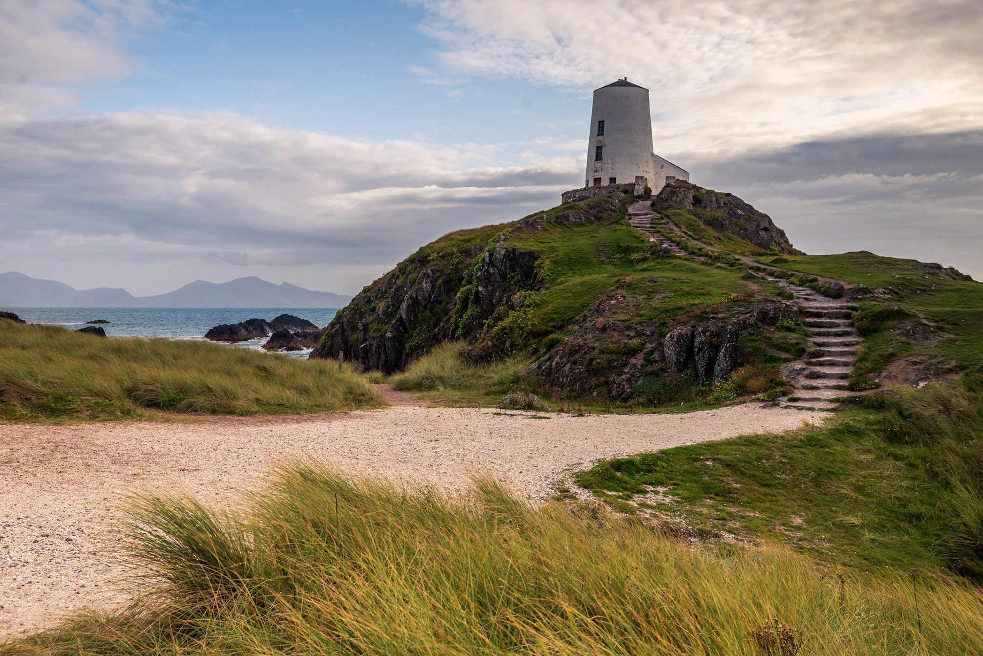 Ty Mawr Llanddwyn Lighthouse