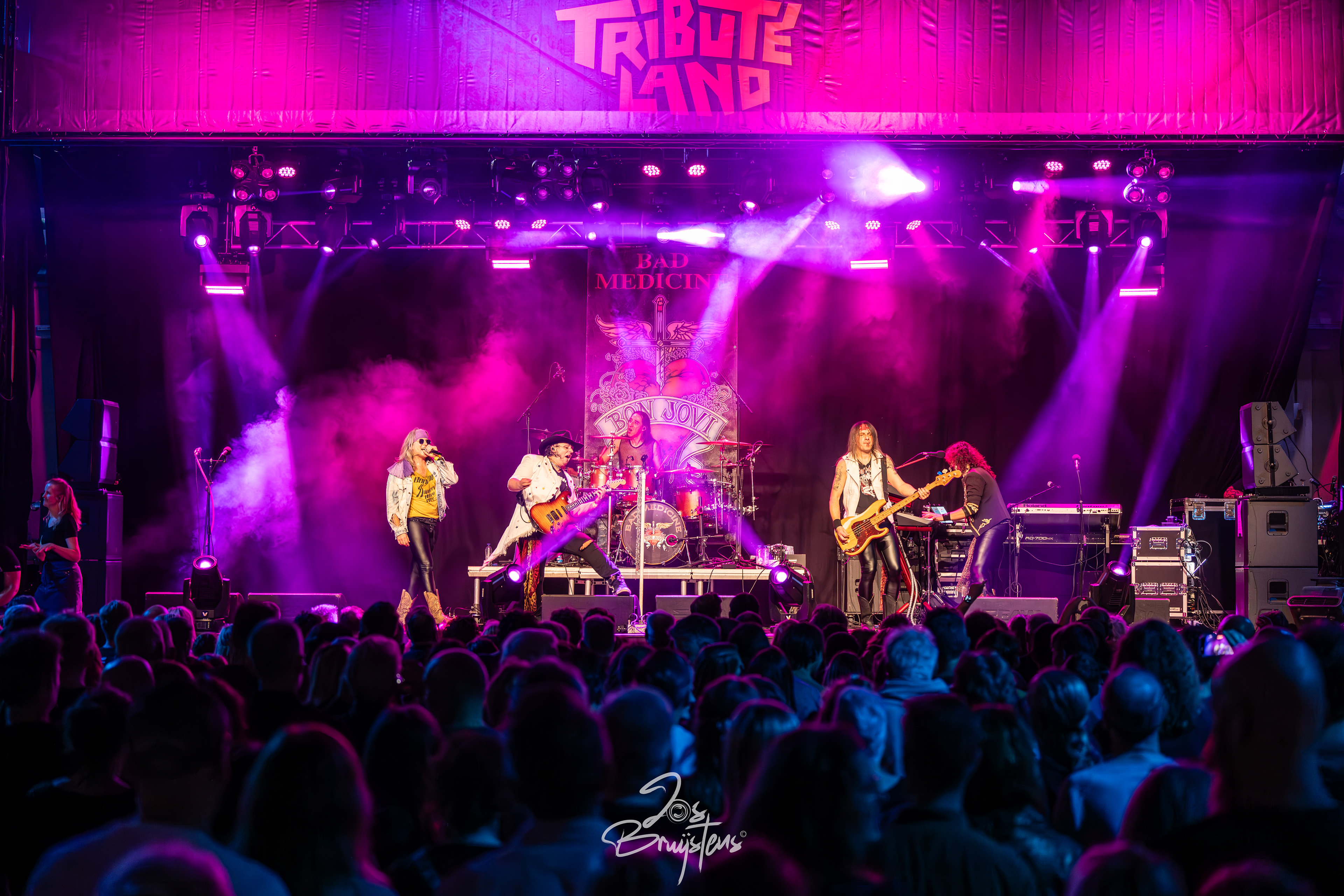2024 Tribute Land, Klokgebouw Eindhoven.