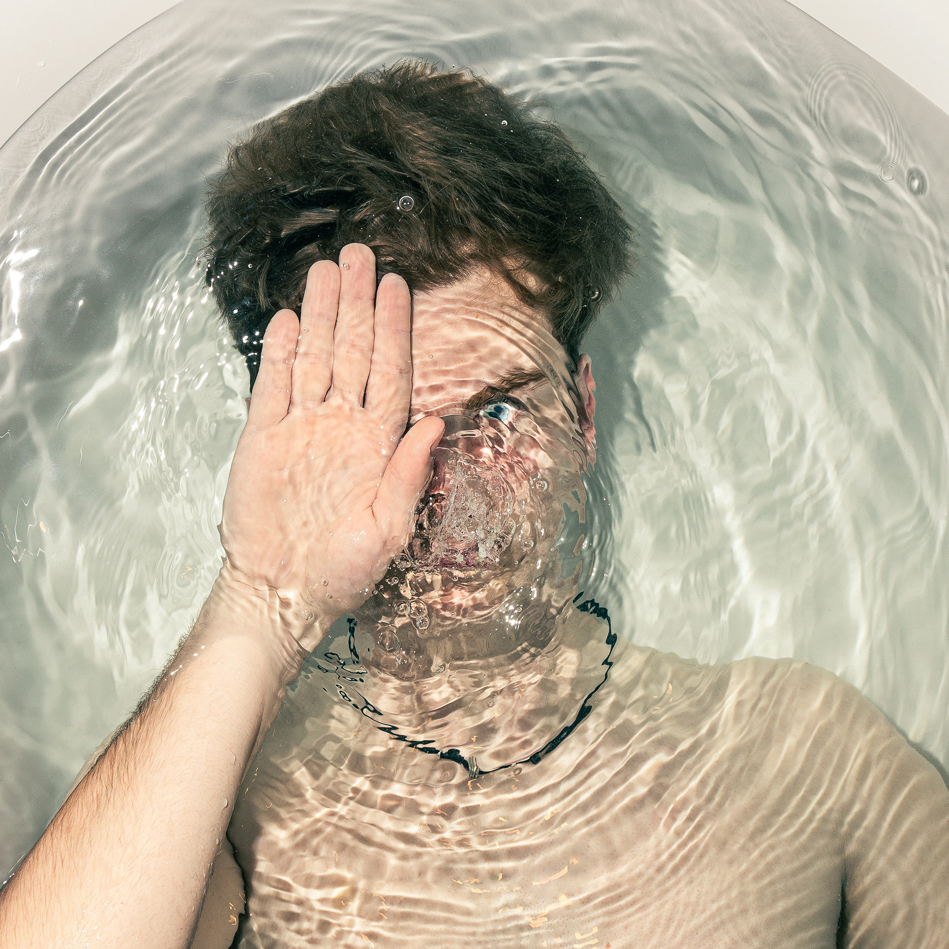 Docu 'To be Alone' Mei 2024