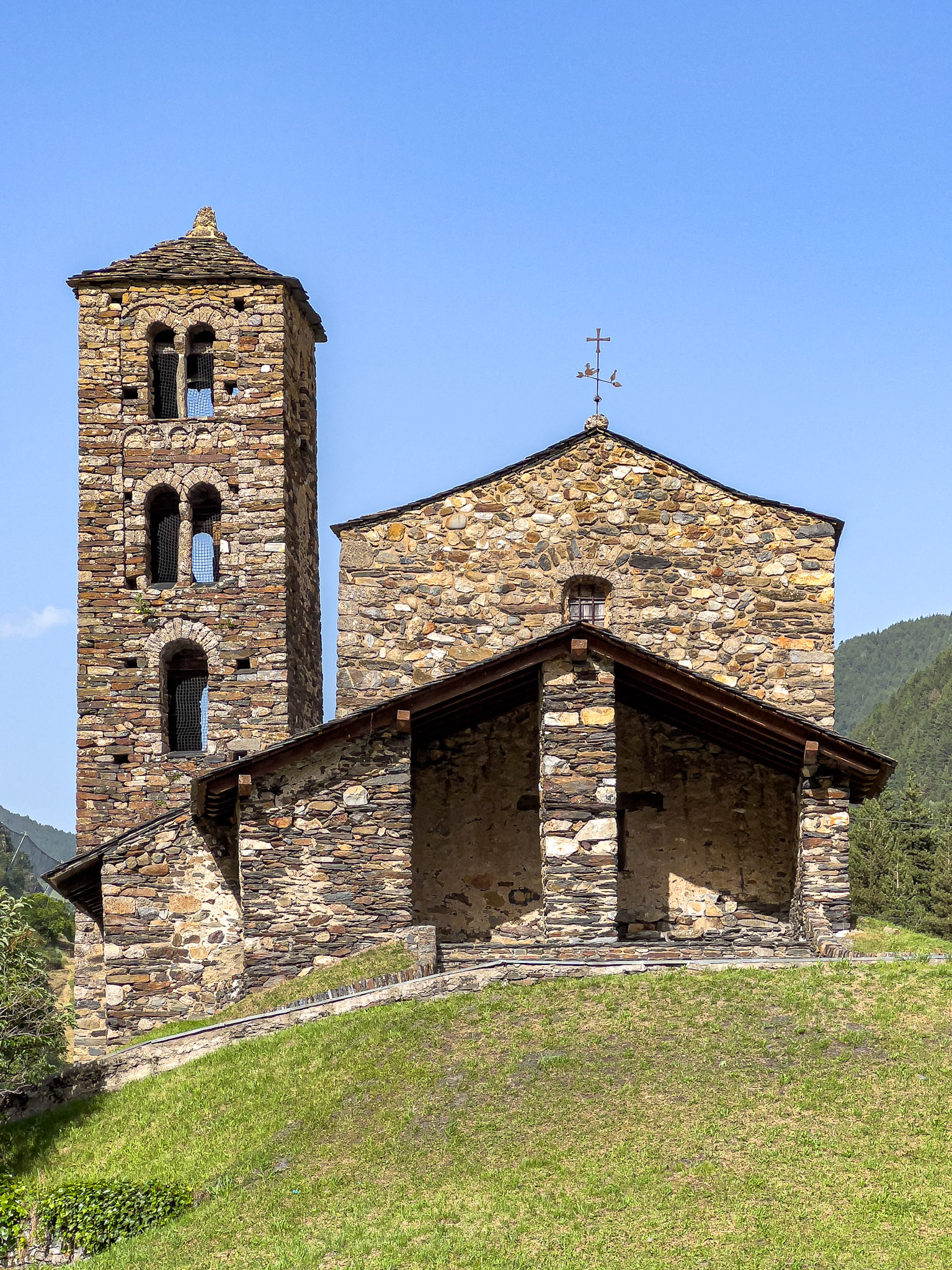 Iglesia de Sant Joan de Caselles