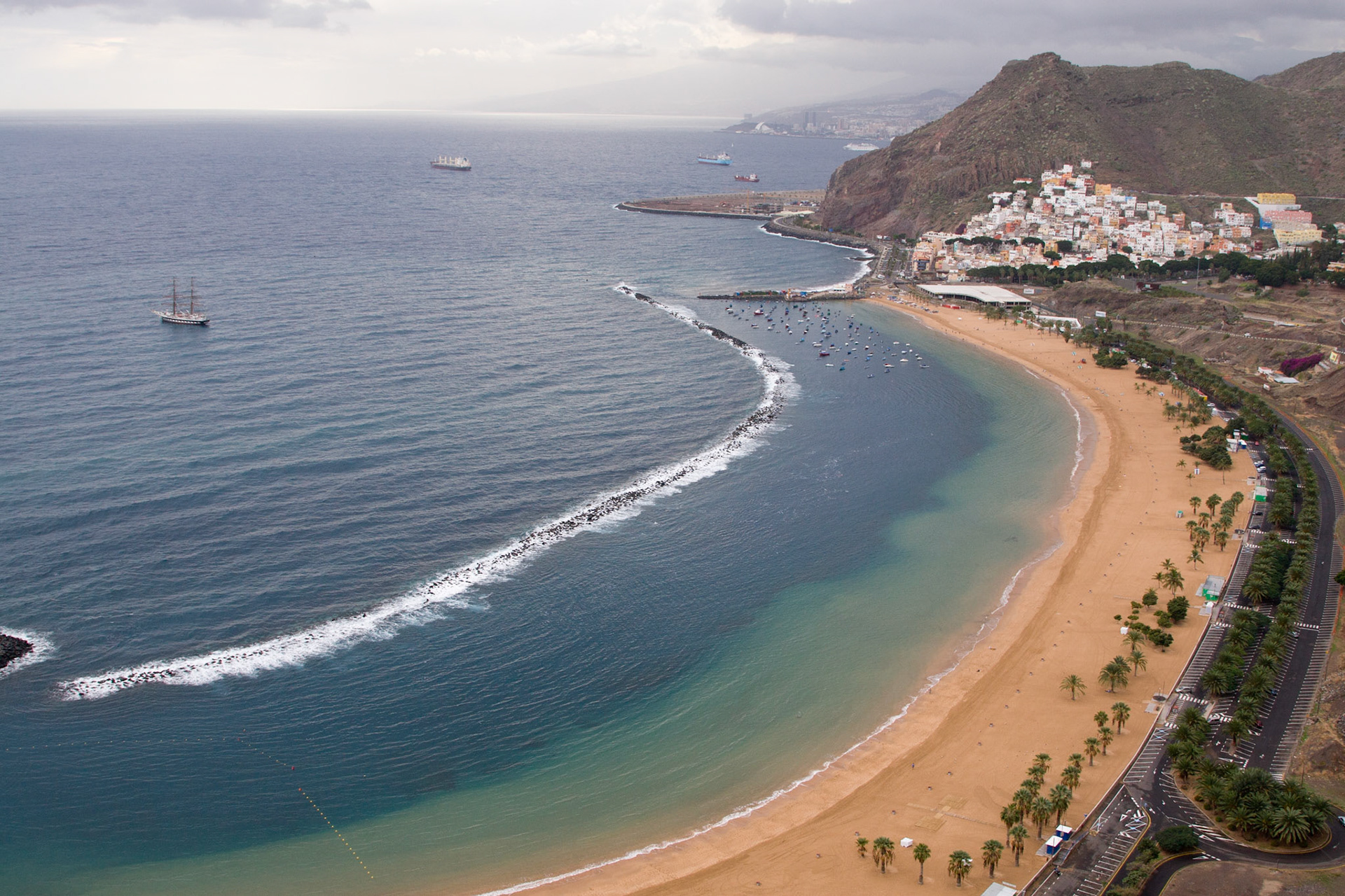 Playa de Las Teresitas