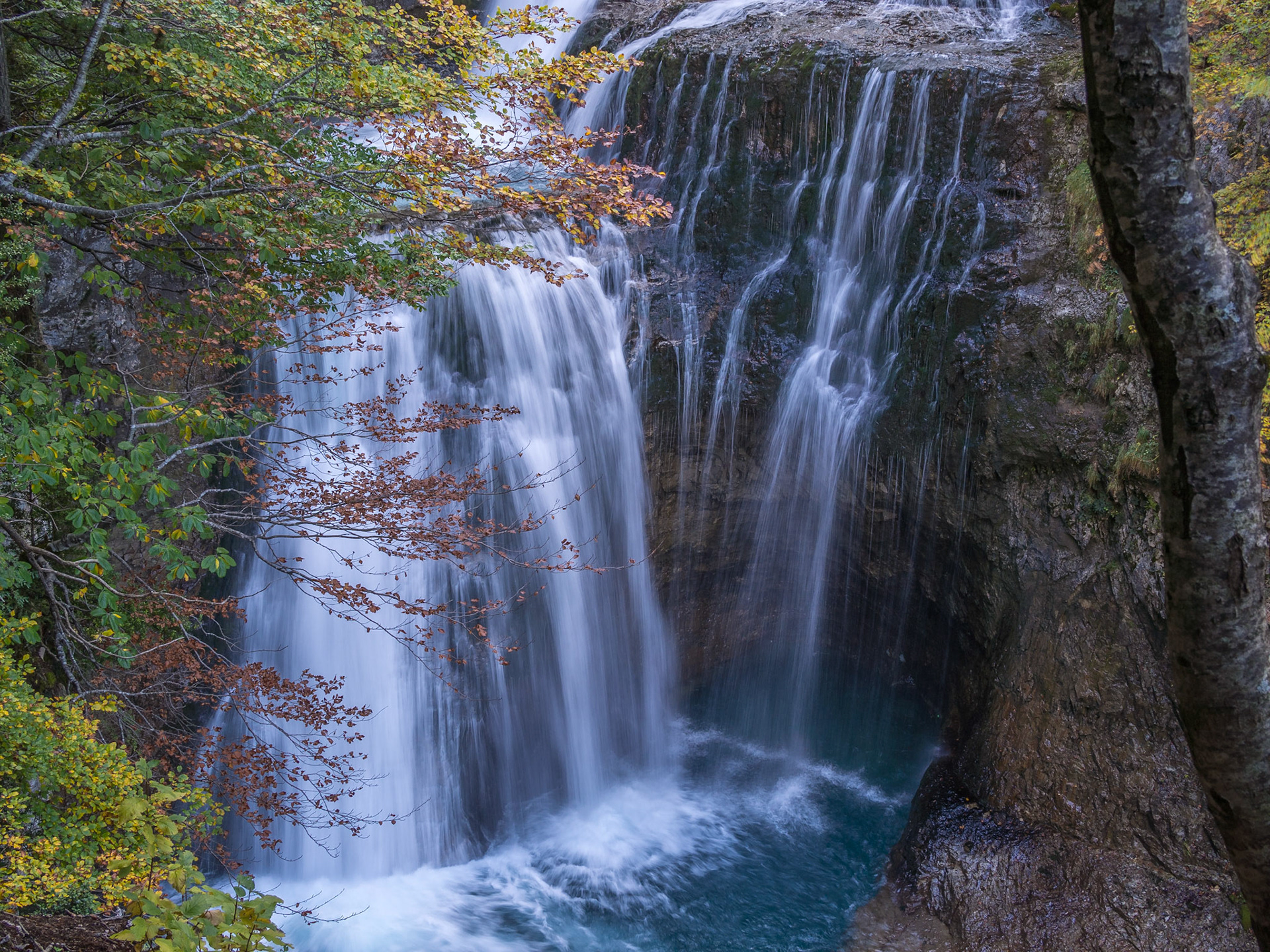 Cascada de la Cueva