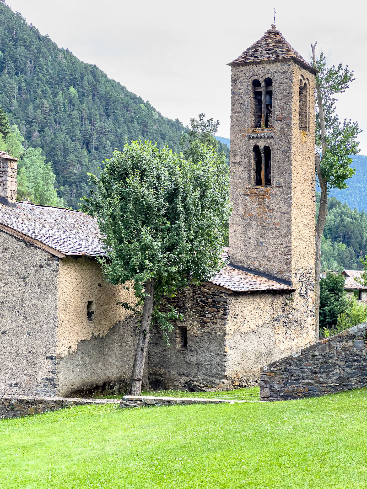 Iglesia de Sant Marti de la Cortinada