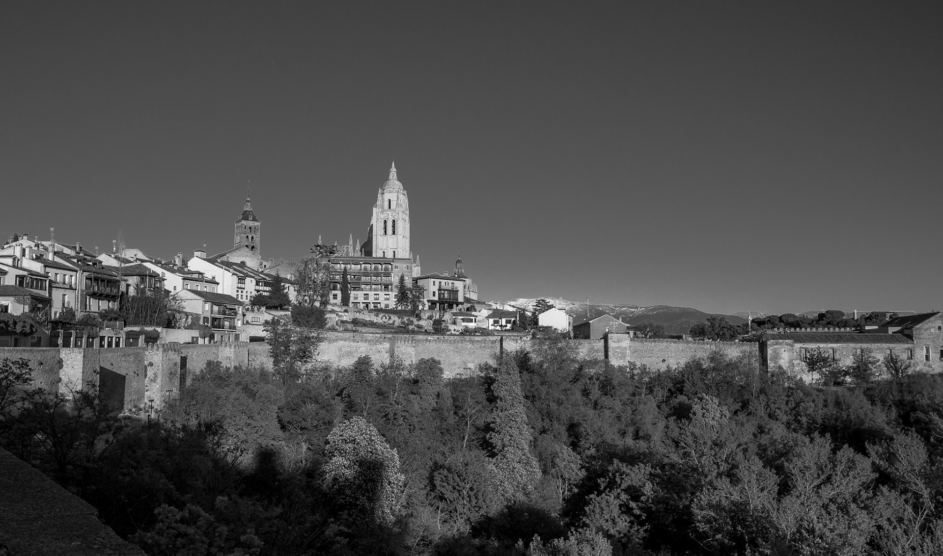 Vista desde la Plaza Reina Victoria Eugenia