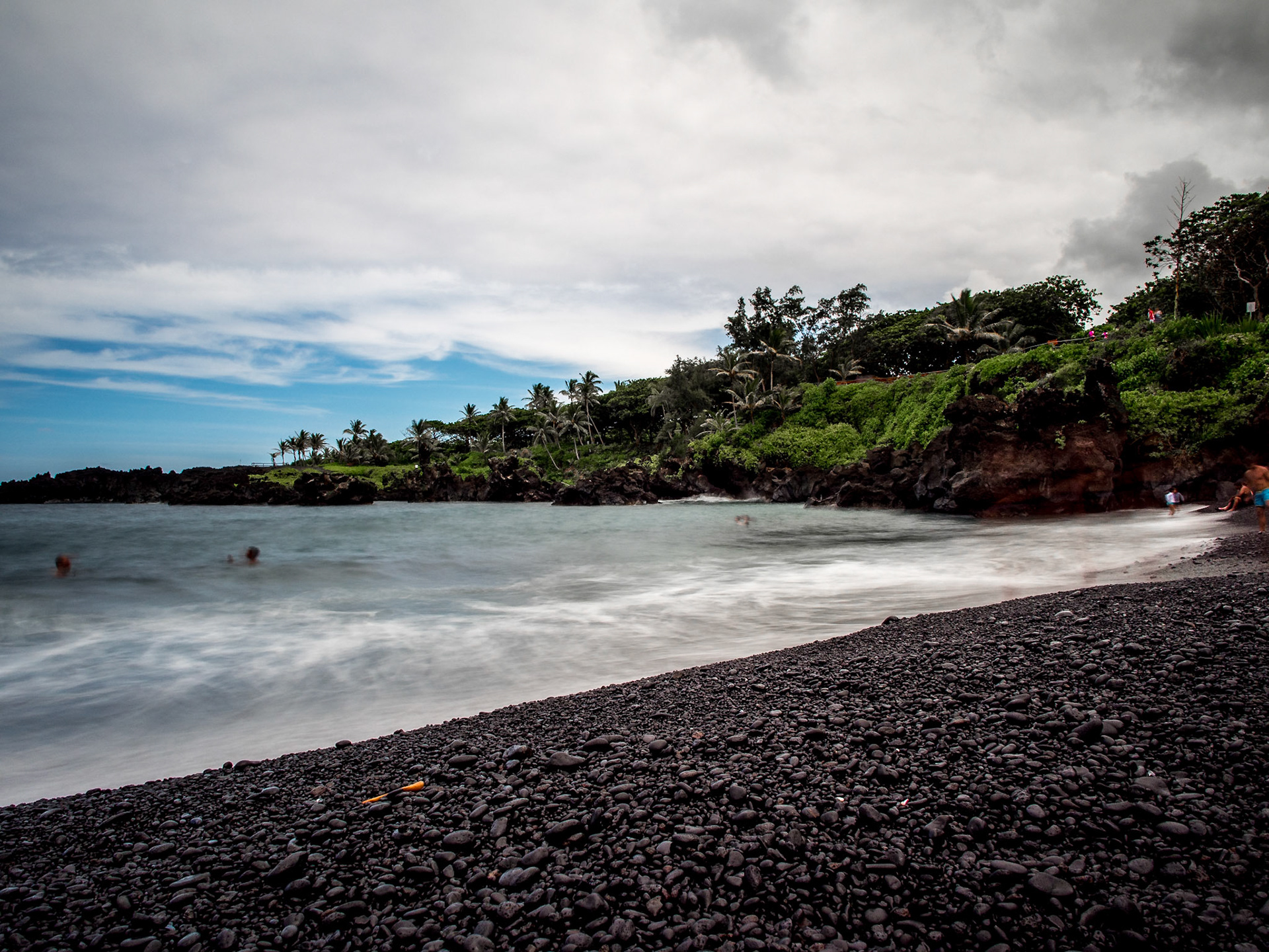 Waianapanapa Black Sand Beach
