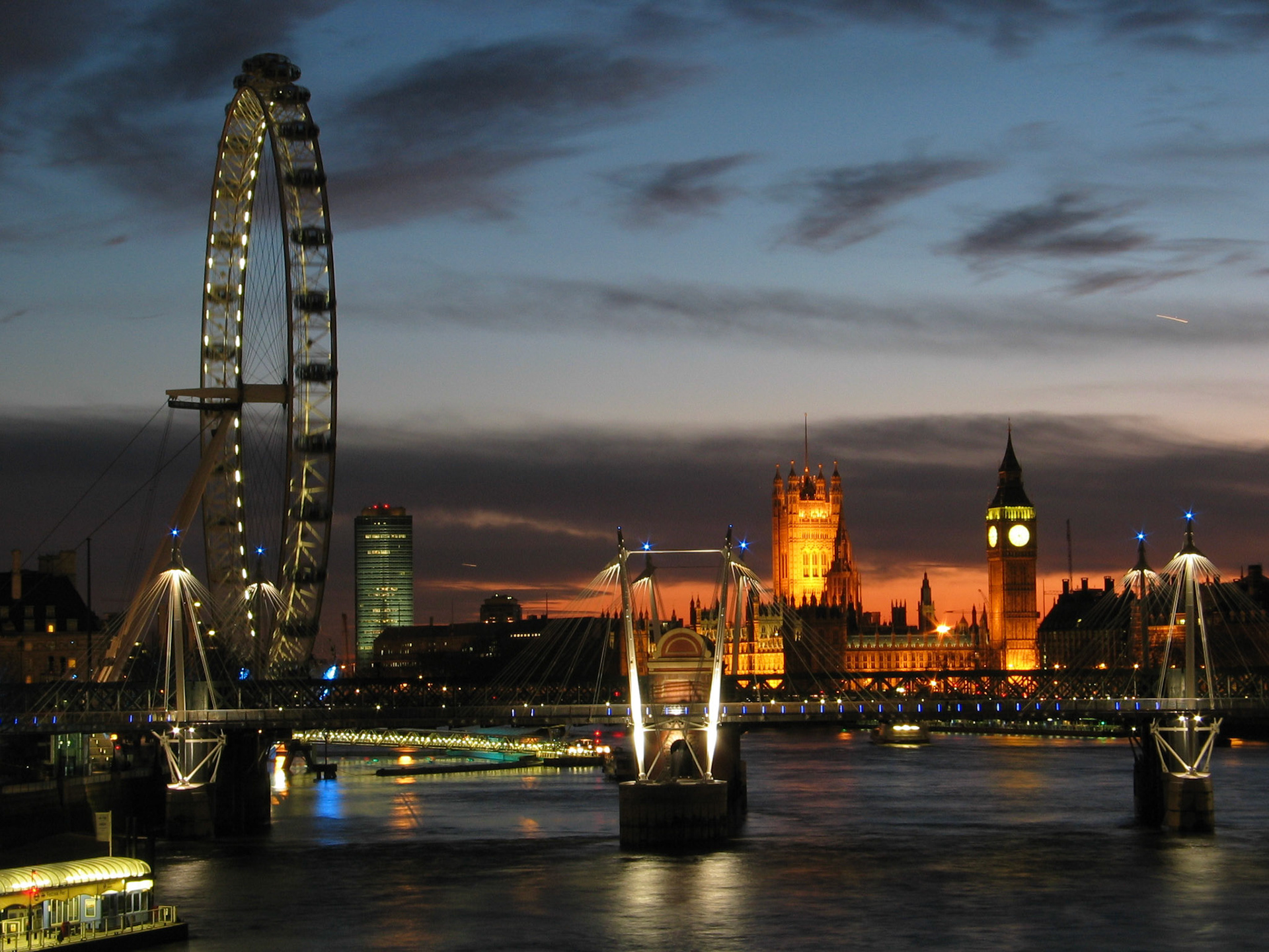 London Eye &amp; Houses of Parliament