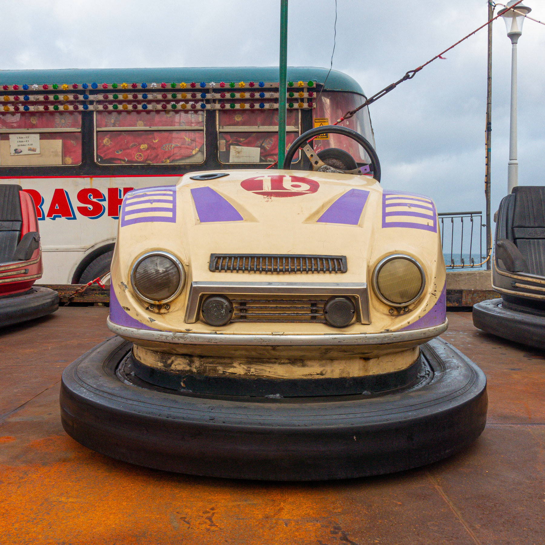 Pink White Porsche No. 16 Front view