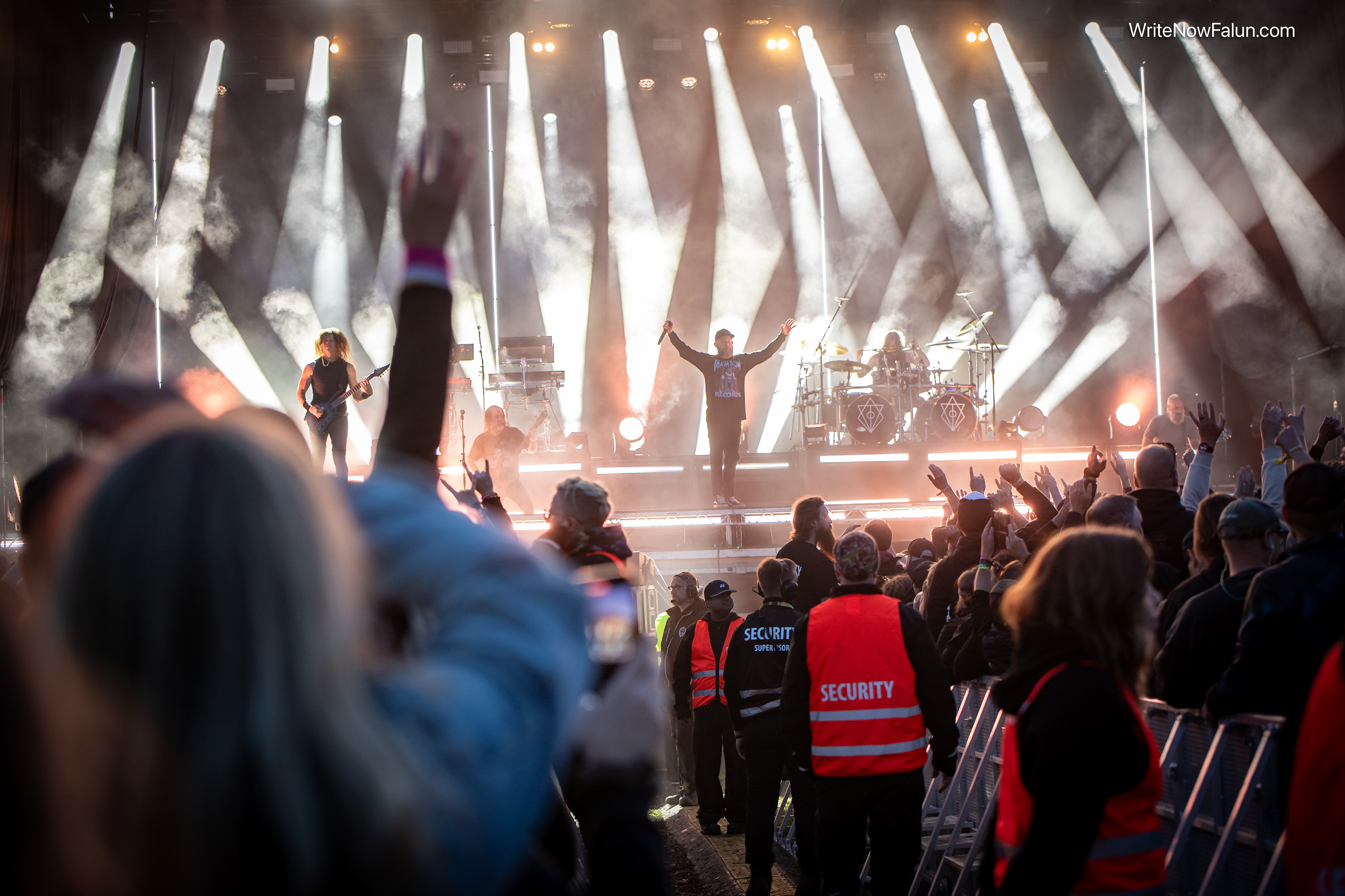 In Flames på Alive 2025