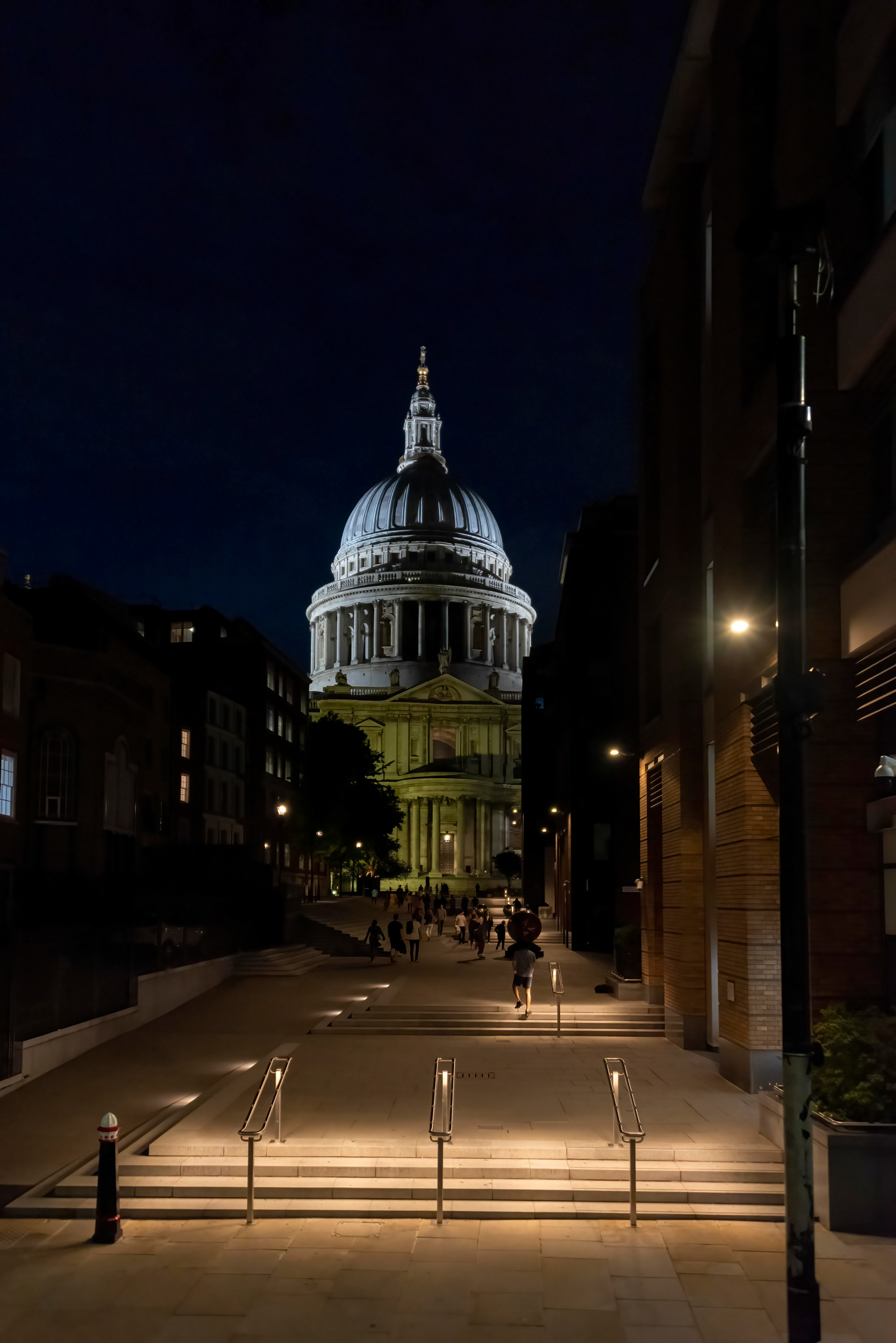 LONDON, UK