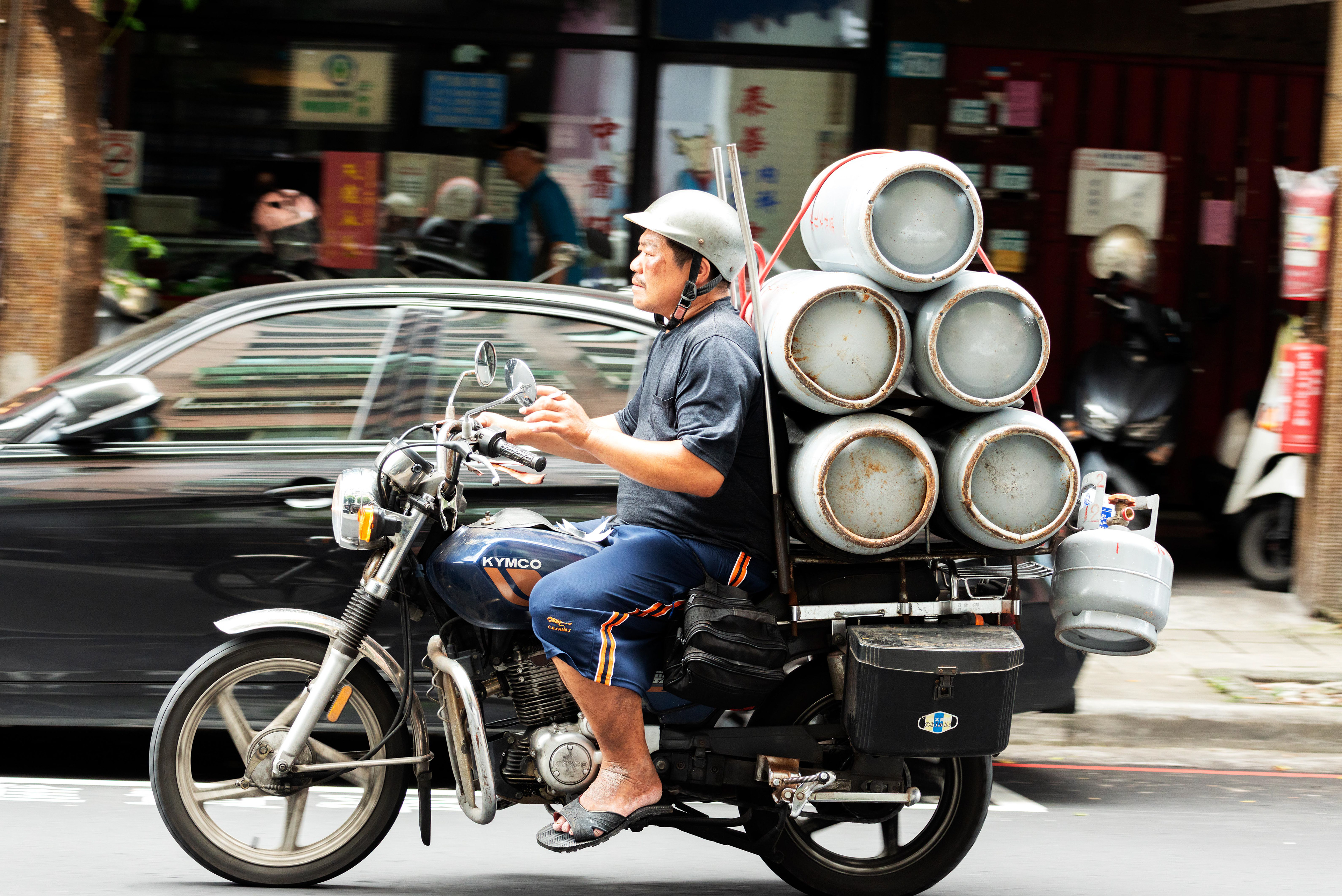 a gas tank vendor