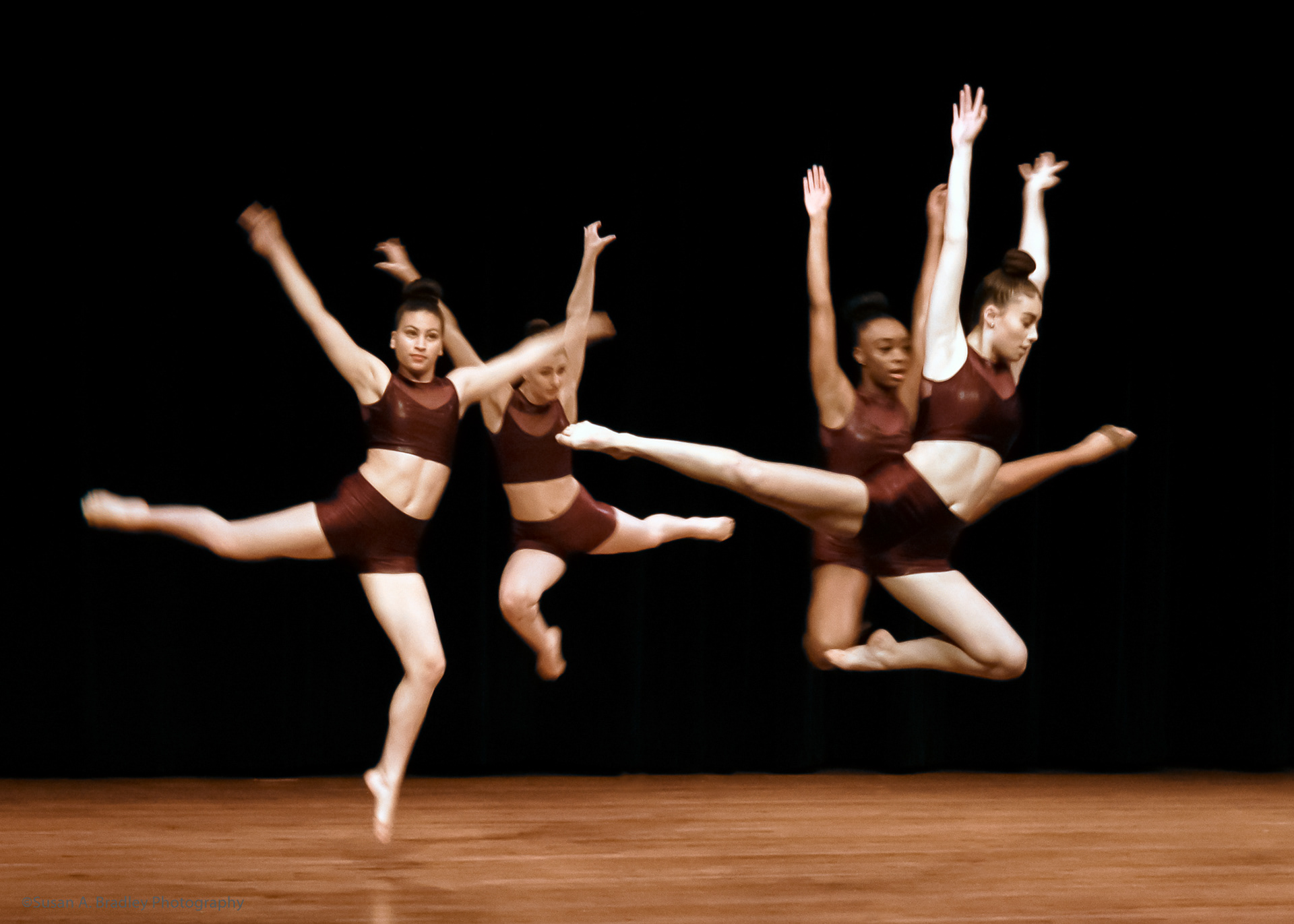 SWEAT Dance Academy, Performance Malonga Casquelourd Center