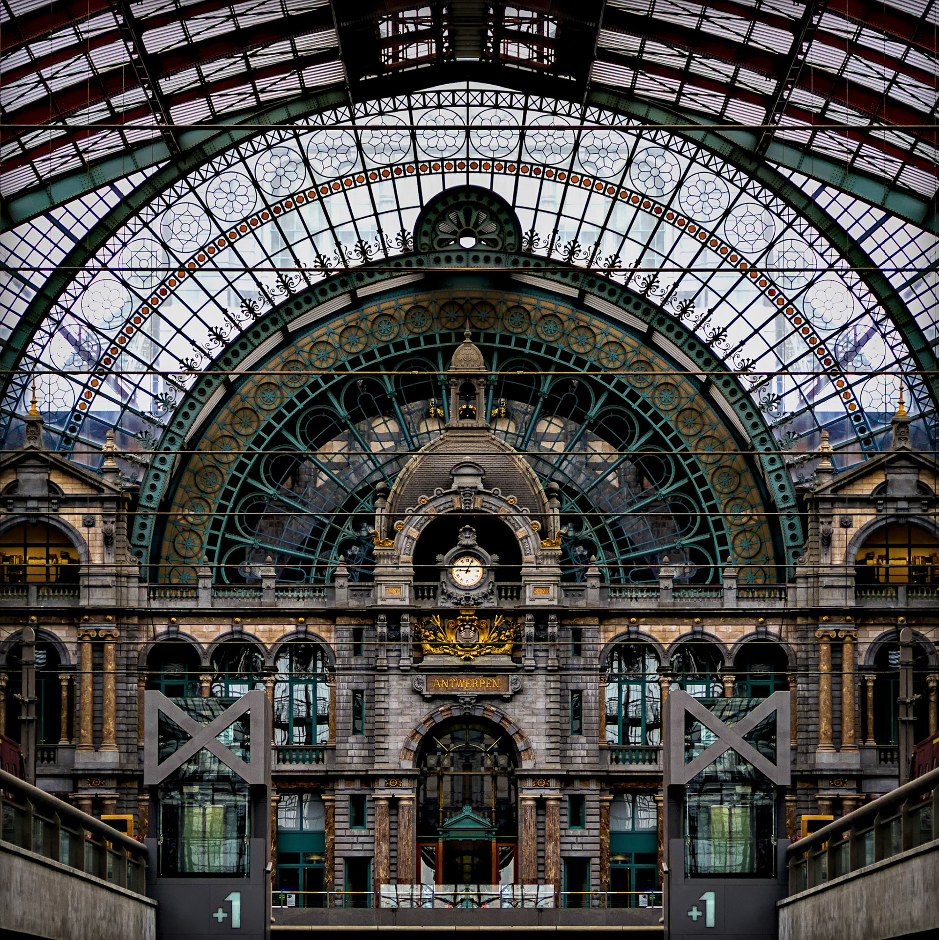 ANTWERPEN TRAIN TERMINAL | BELGIUM
