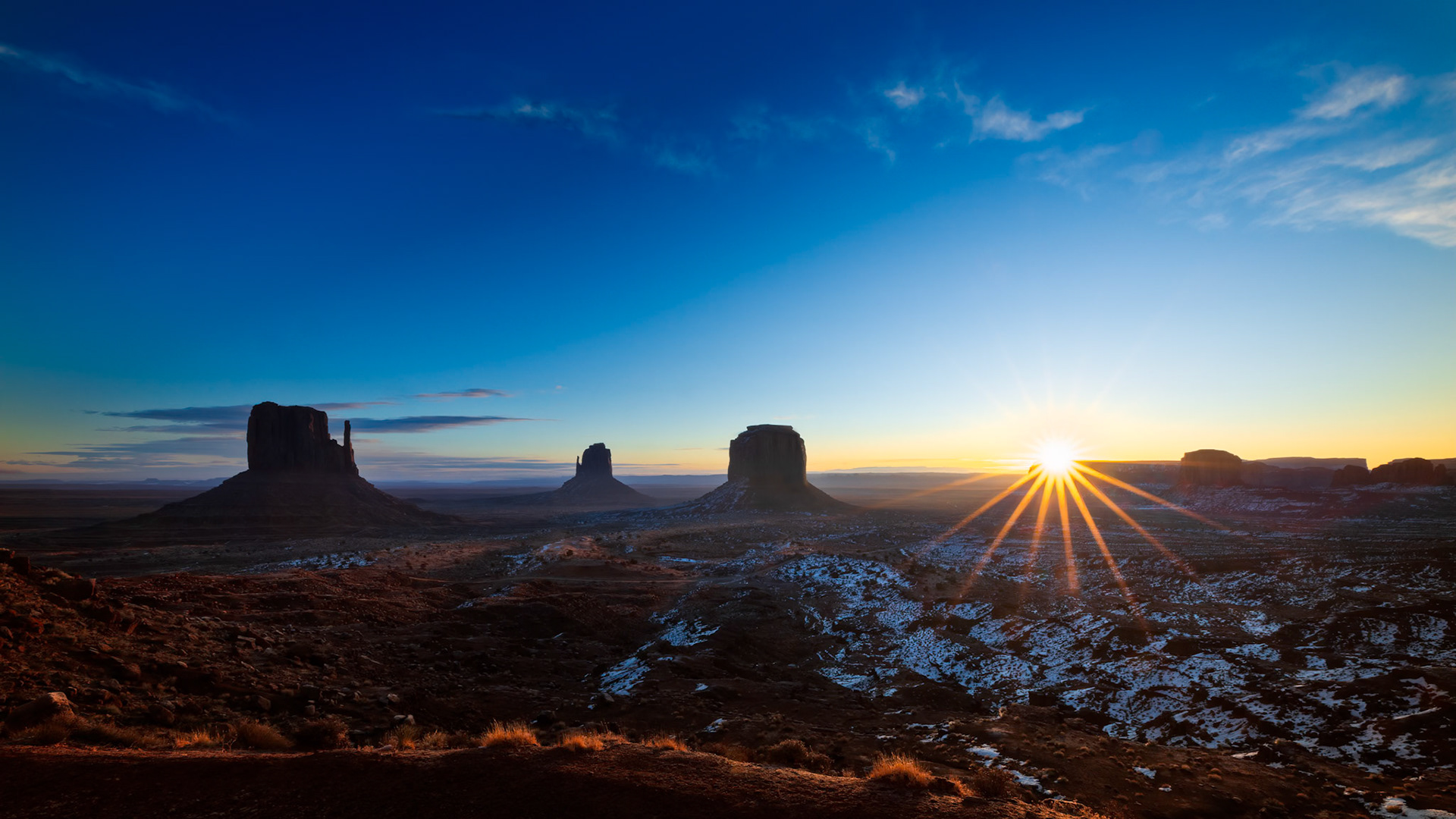 SUNRAYS ON THE MITTENS  | MONUMENT VALLEY NAVAJO TRIBAL PARK