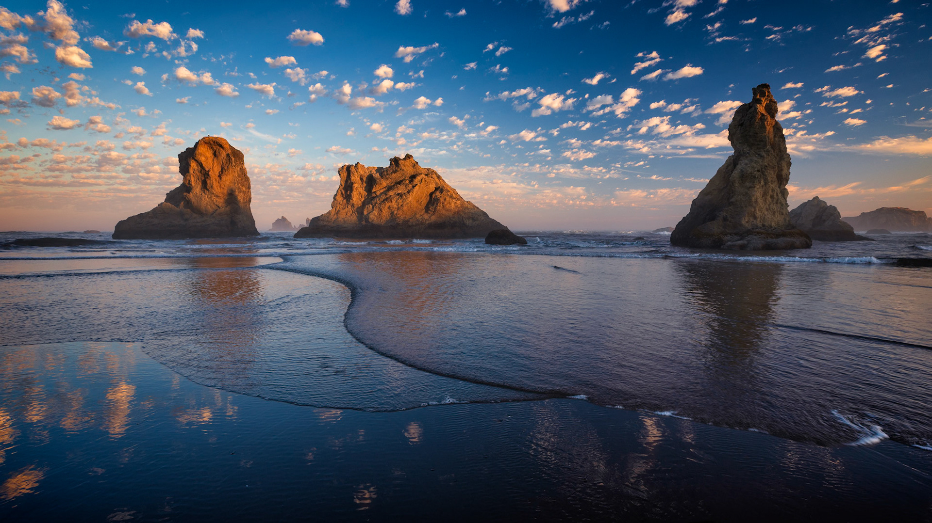 MORNING LIGHT OVER BANDON