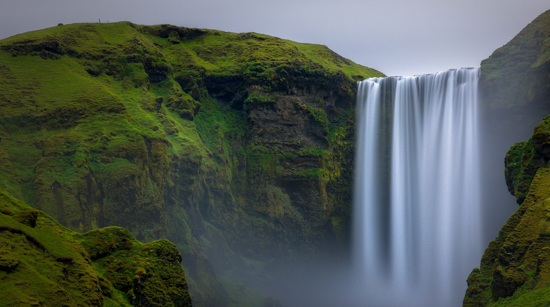 VEIL OF SKÓGAFOSS