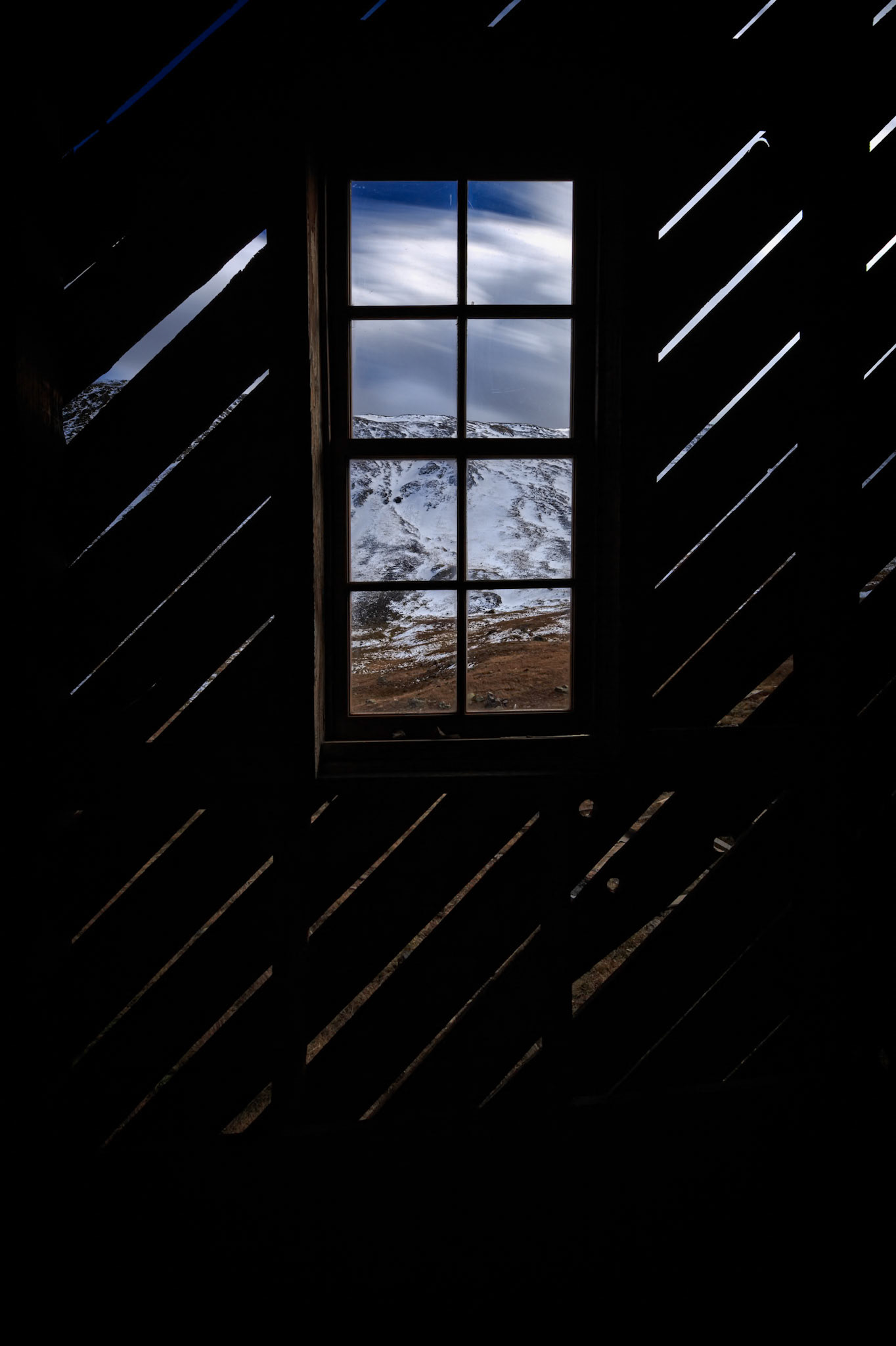 INSIDE OLD DEMOCRAT MINE