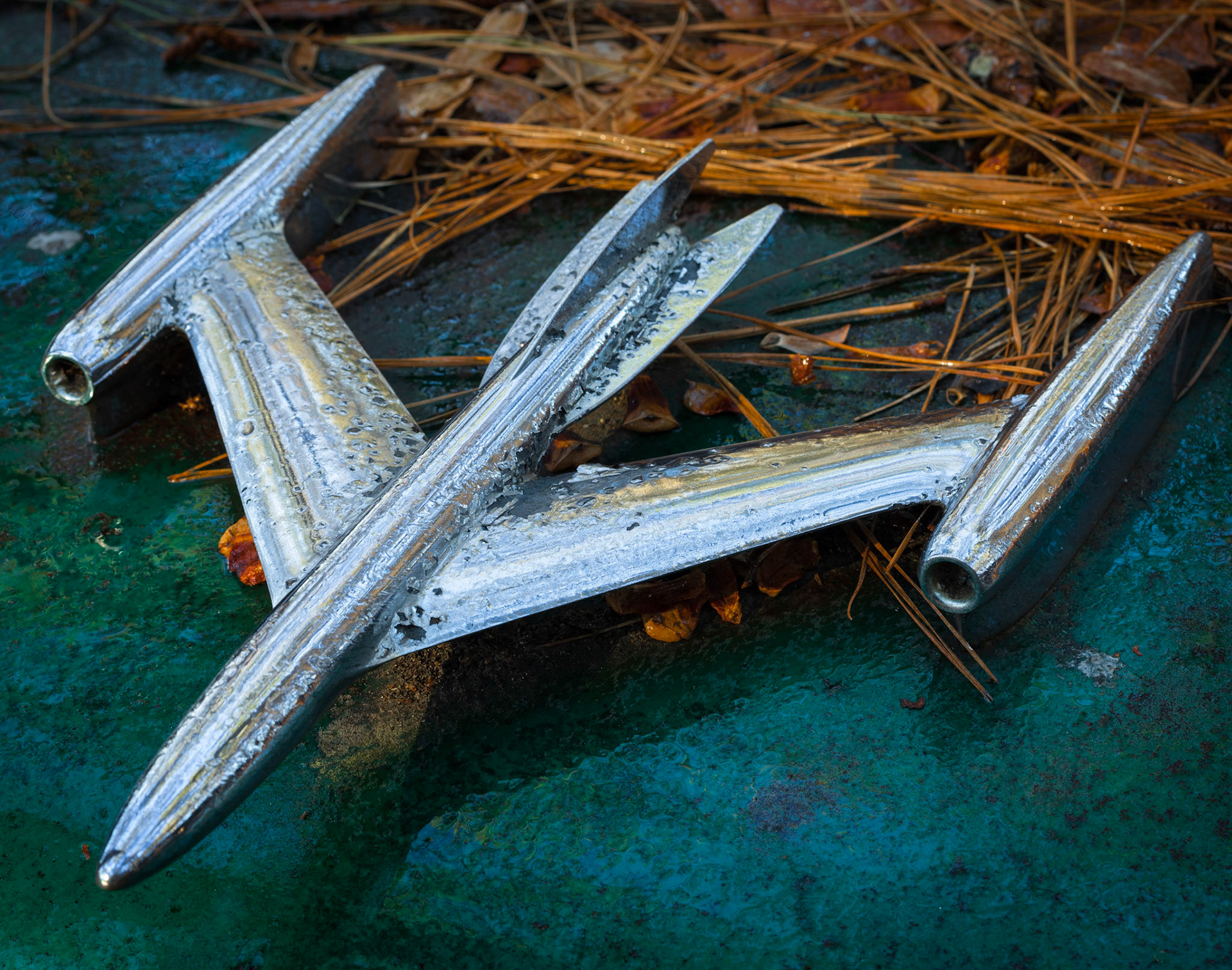CHROME HOOD ORNAMENT