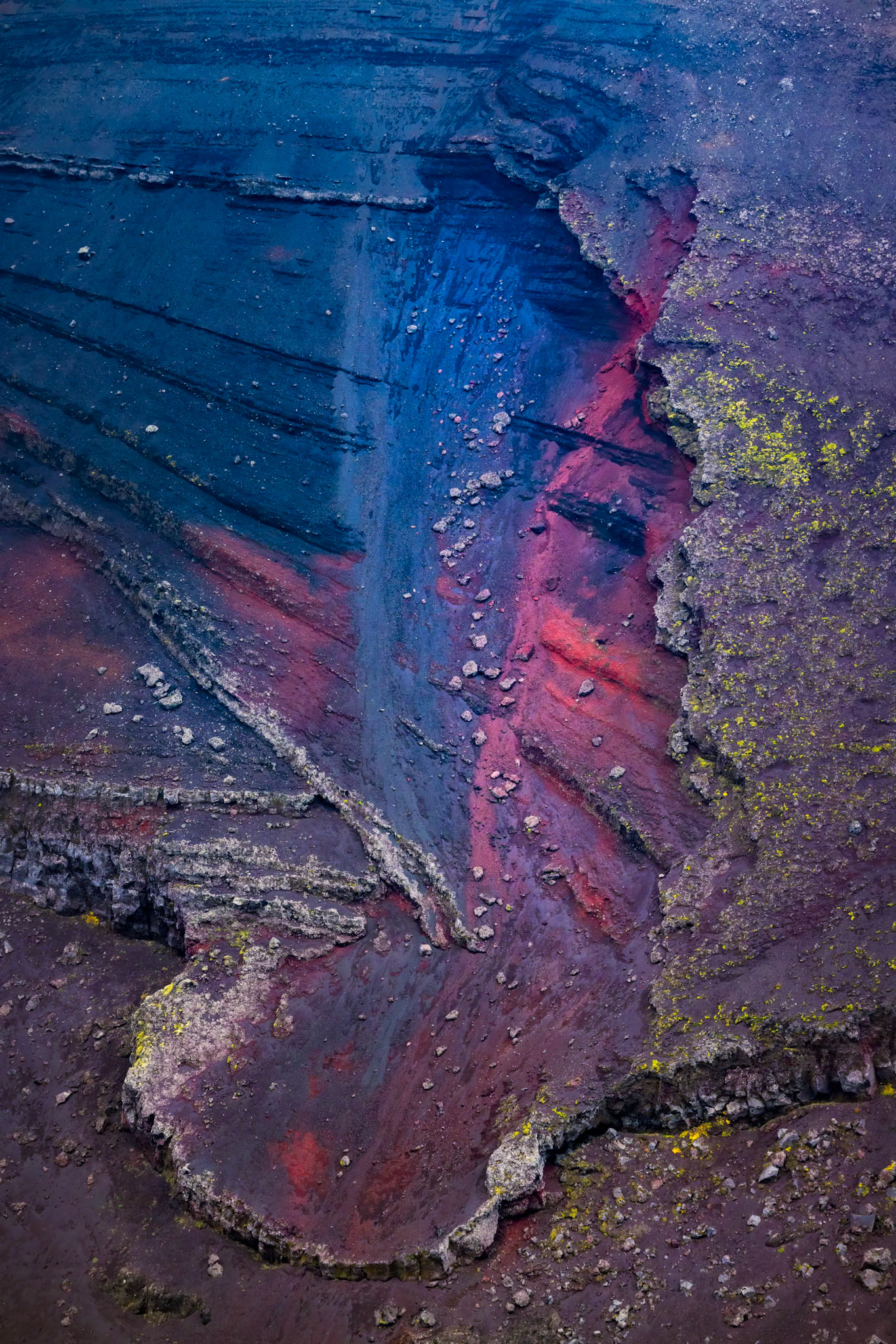 COLOR UNDER PRESSURE