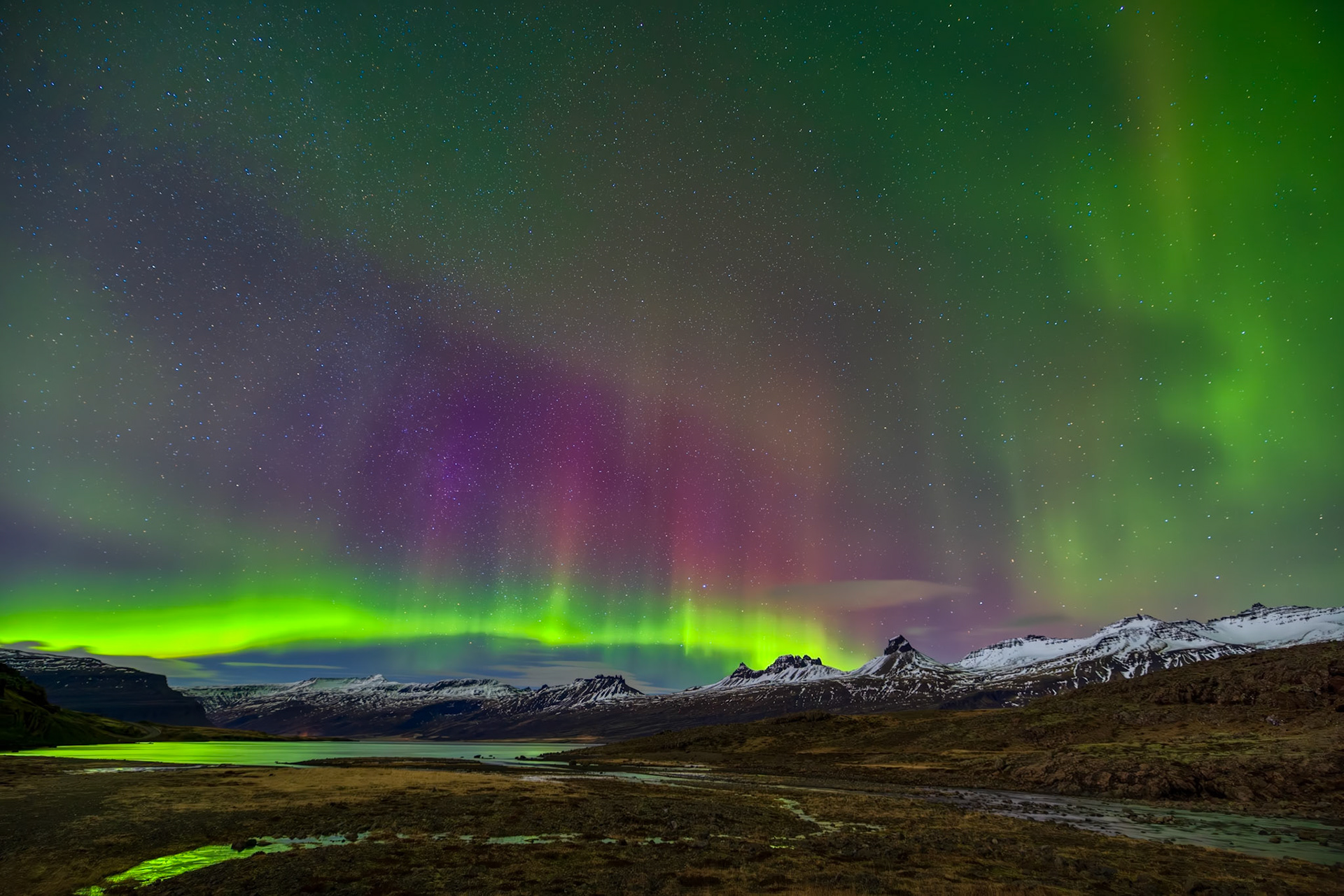 AURORA IN THE LOWLANDS