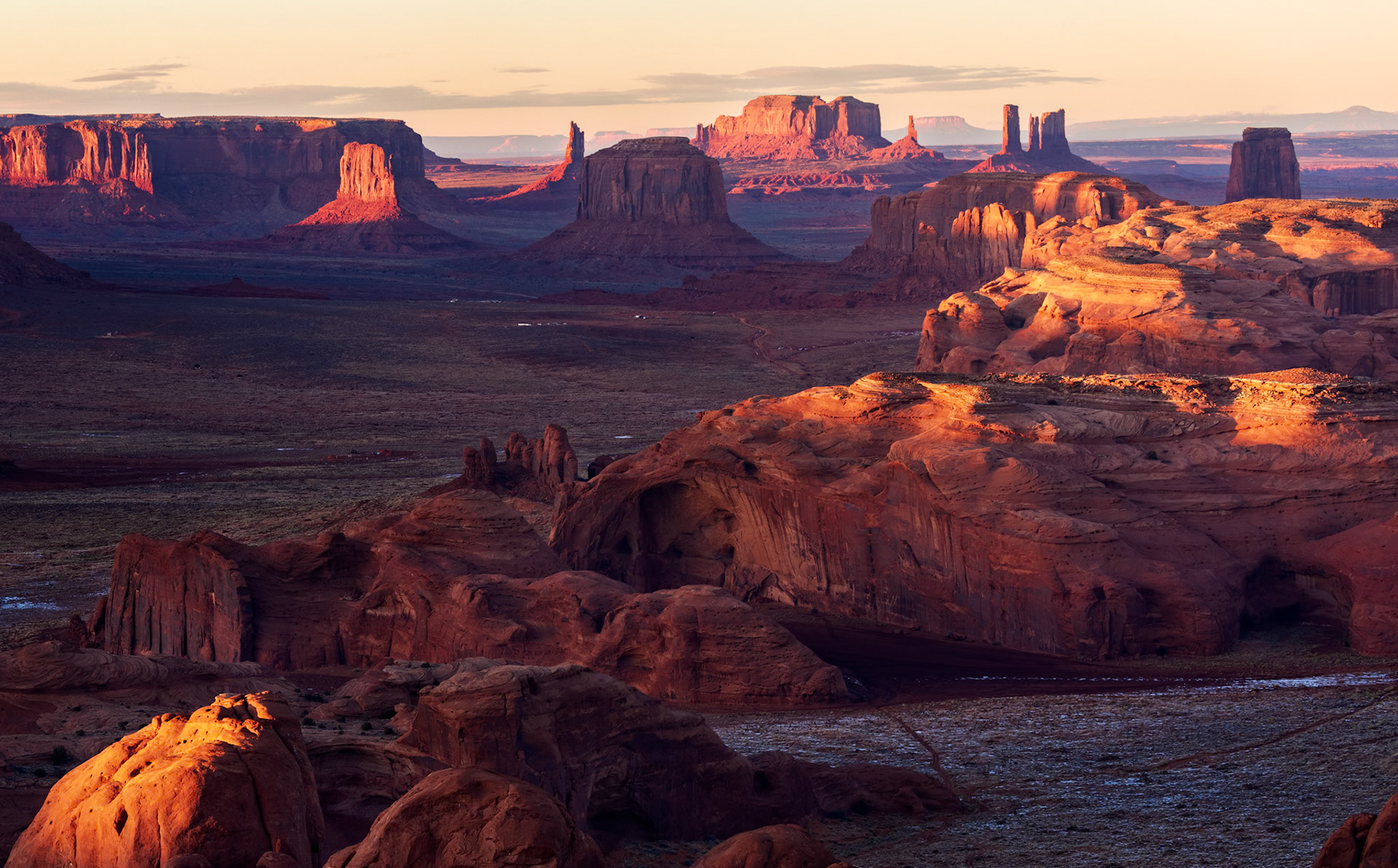 SUNSET ON HUNT'S MESA | MONUMENT VALLEY NAVAJO TRIBAL PARK
