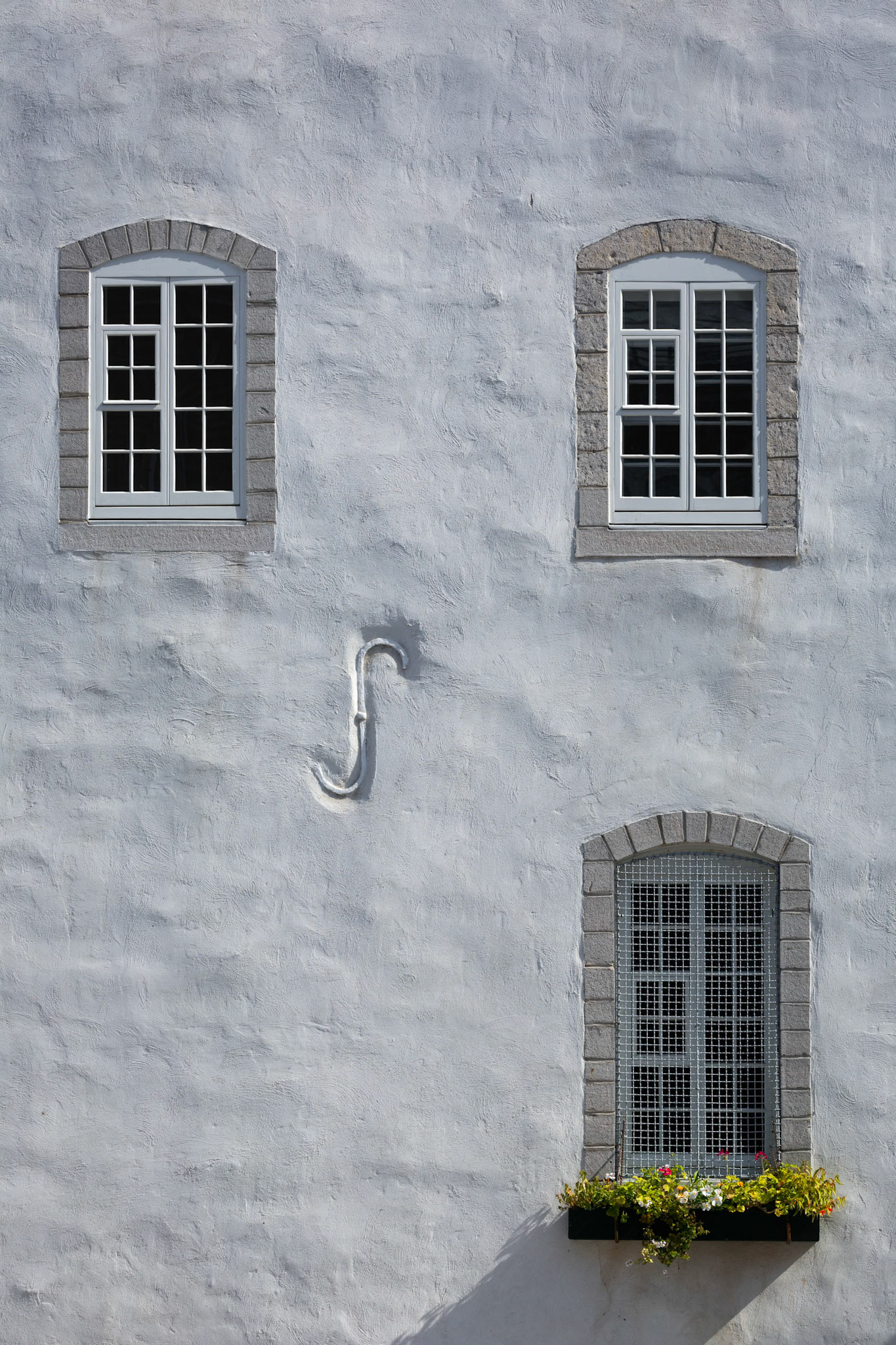 WHITE INTERVAL
